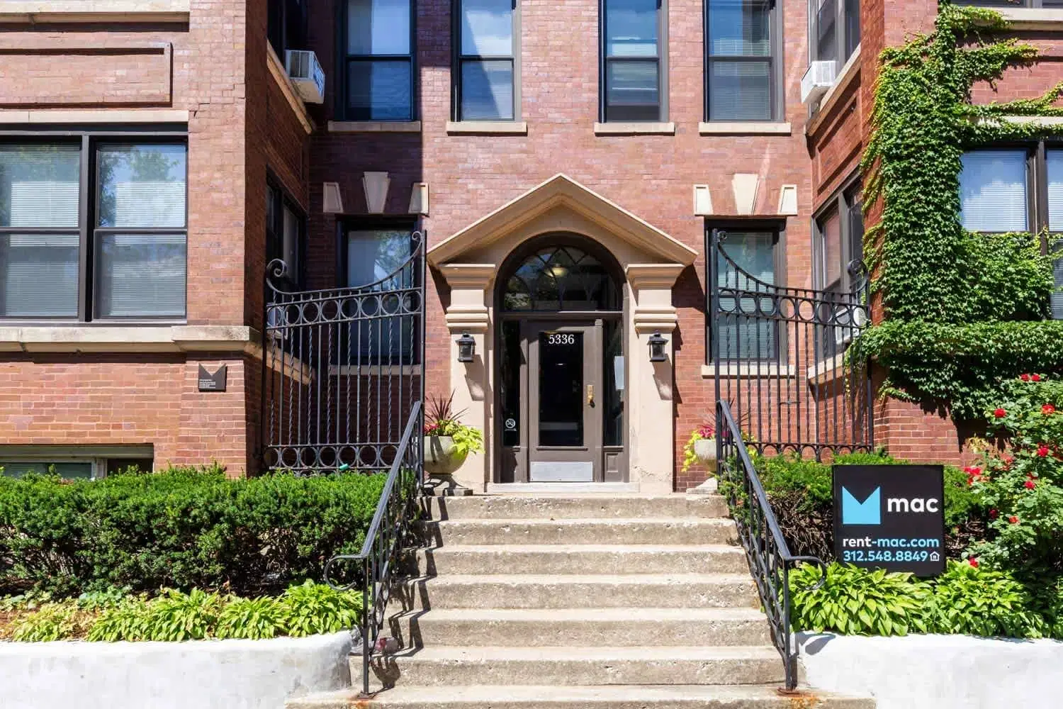 5336-5338 S. Hyde Park Boulevard, Chicago – Exterior