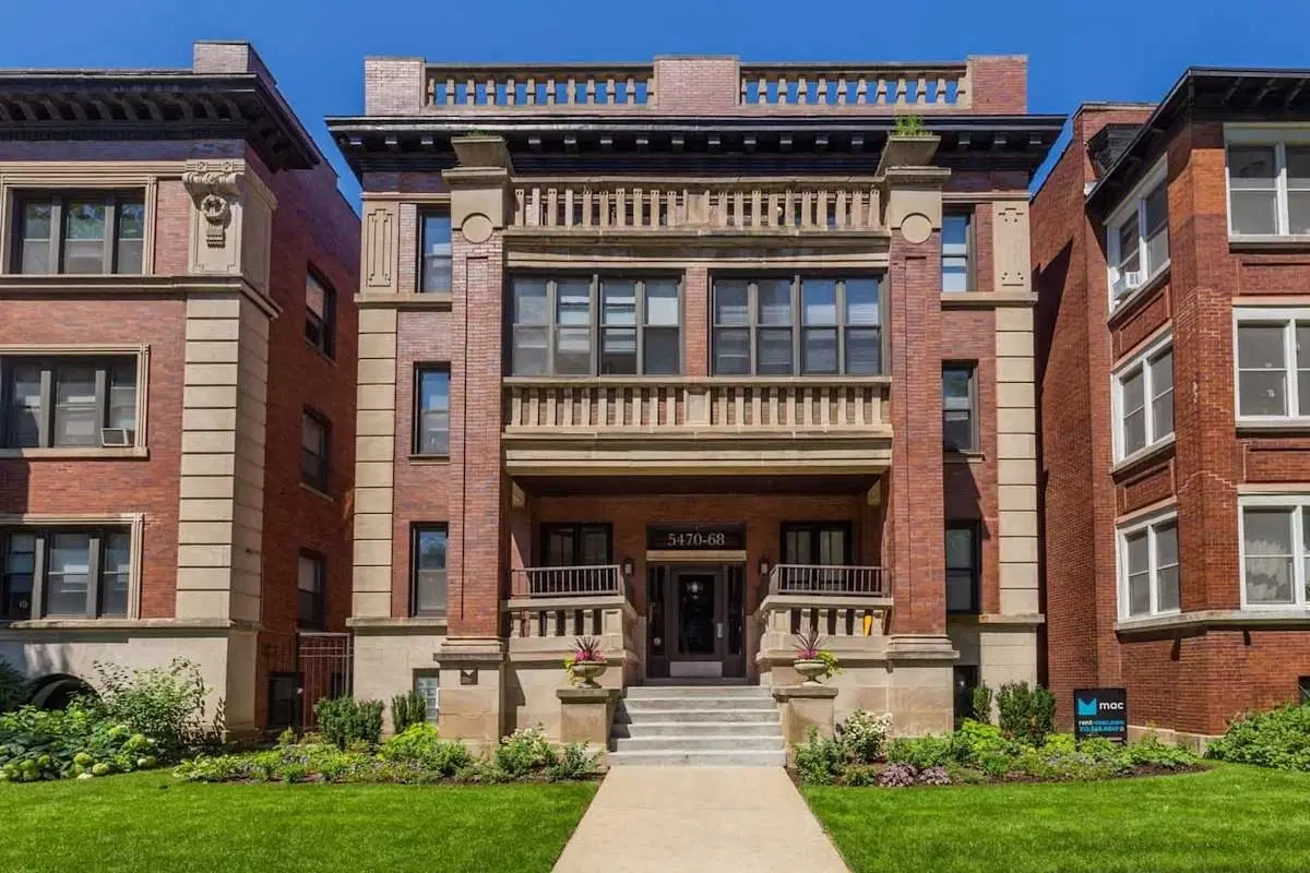 5468-70 S. Hyde Park Boulevard, Chicago – Exterior