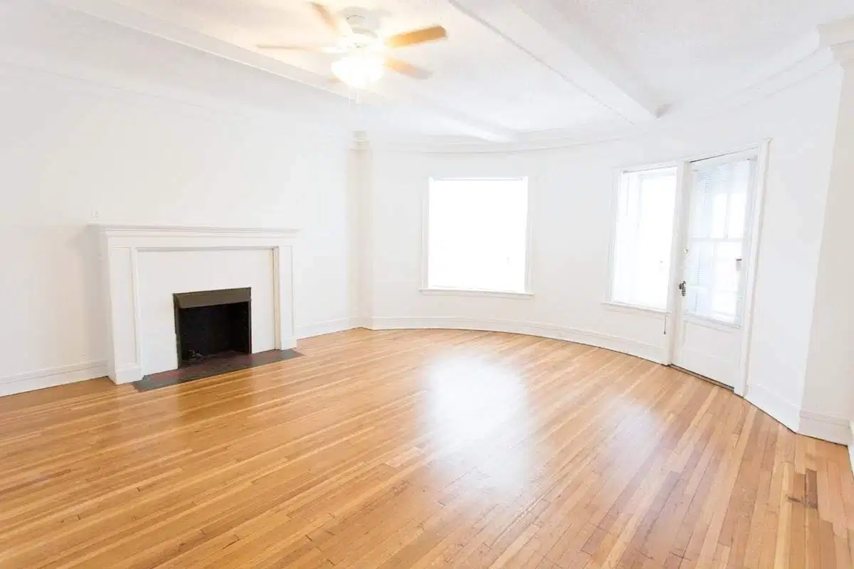 5487-5491 S. Hyde Park Boulevard, Chicago