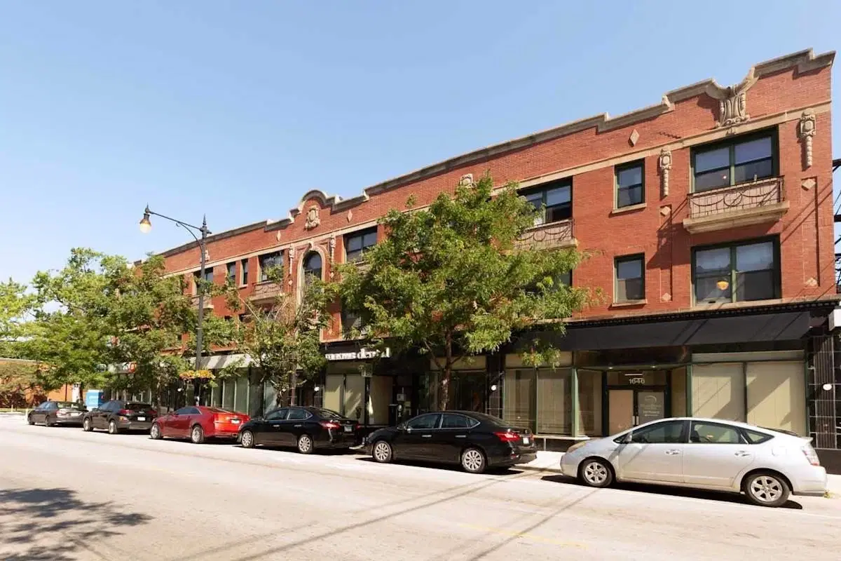 5487-5491 S. Hyde Park Boulevard, Chicago – Exterior