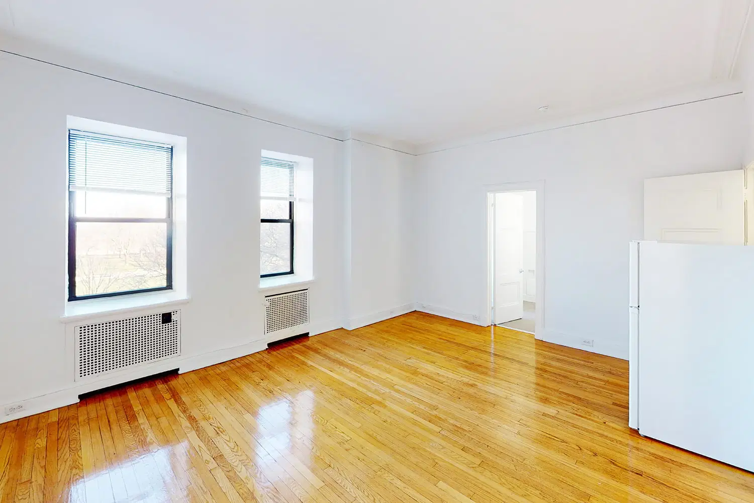 5120 S. Hyde Park Boulevard, Chicago – Studio