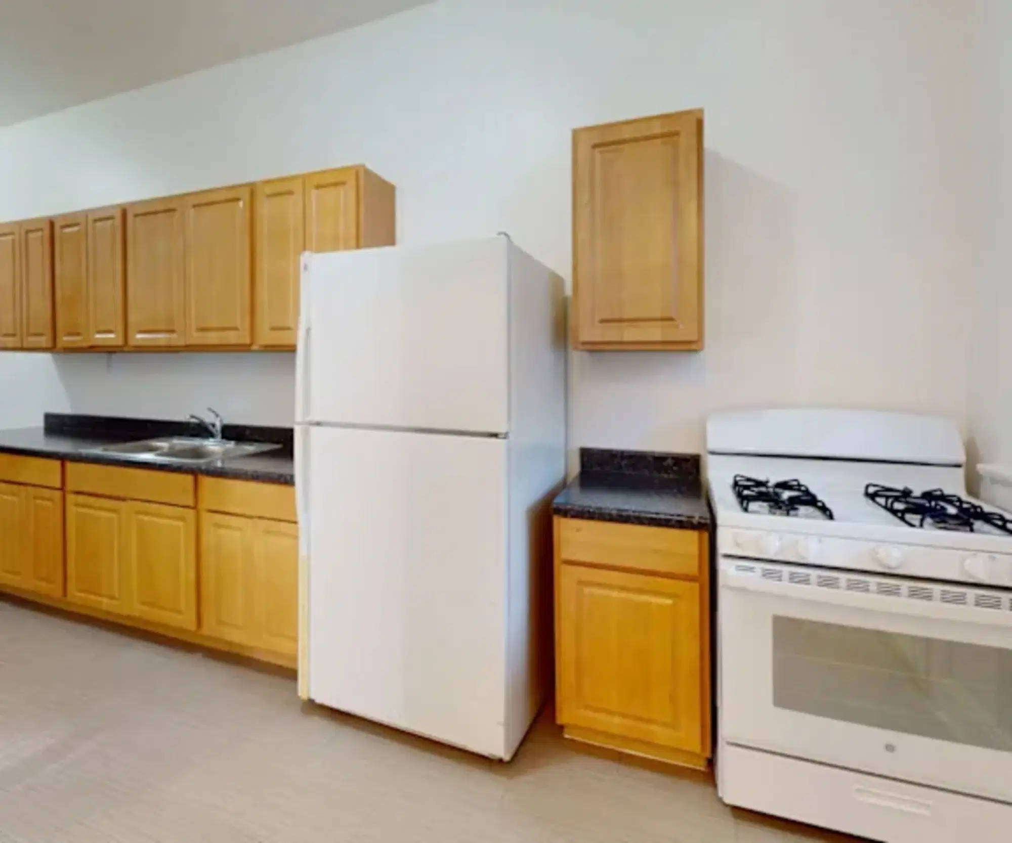 5218-5220 S. Kimbark Avenue, Chicago – 3 Bed 1 Bath