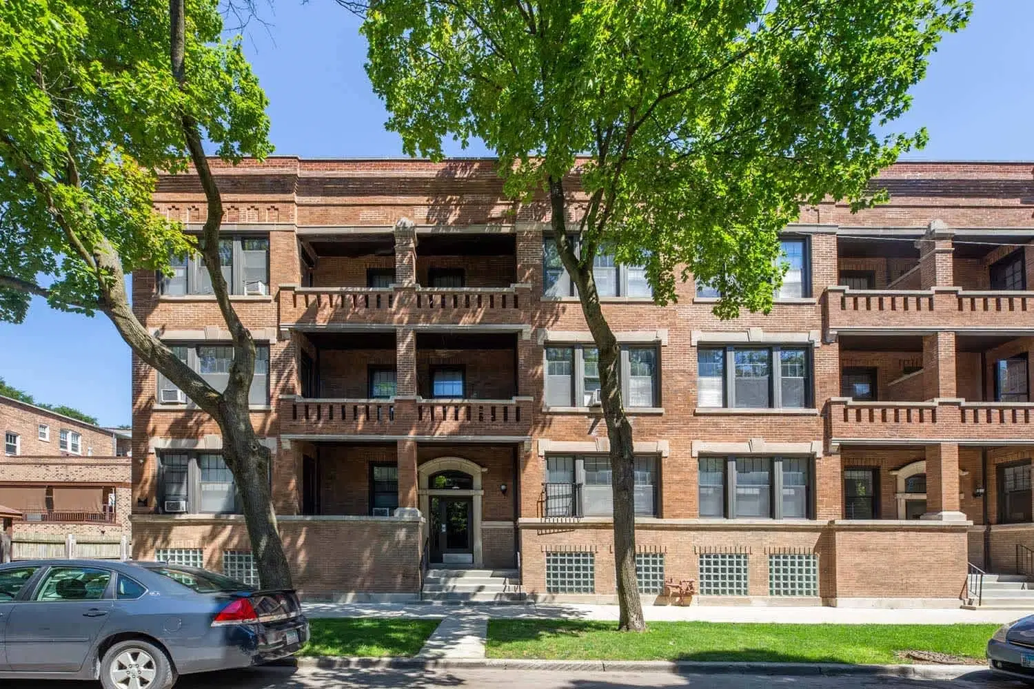 5335-5345 S. Kimbark Avenue, Chicago – Exterior