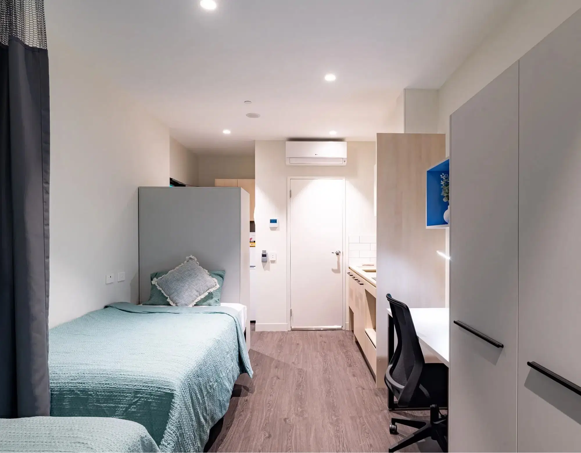 Accolade On Gibbons (Formerly Y Suites On Gibbons), Sydney – Twin Studio Bronze