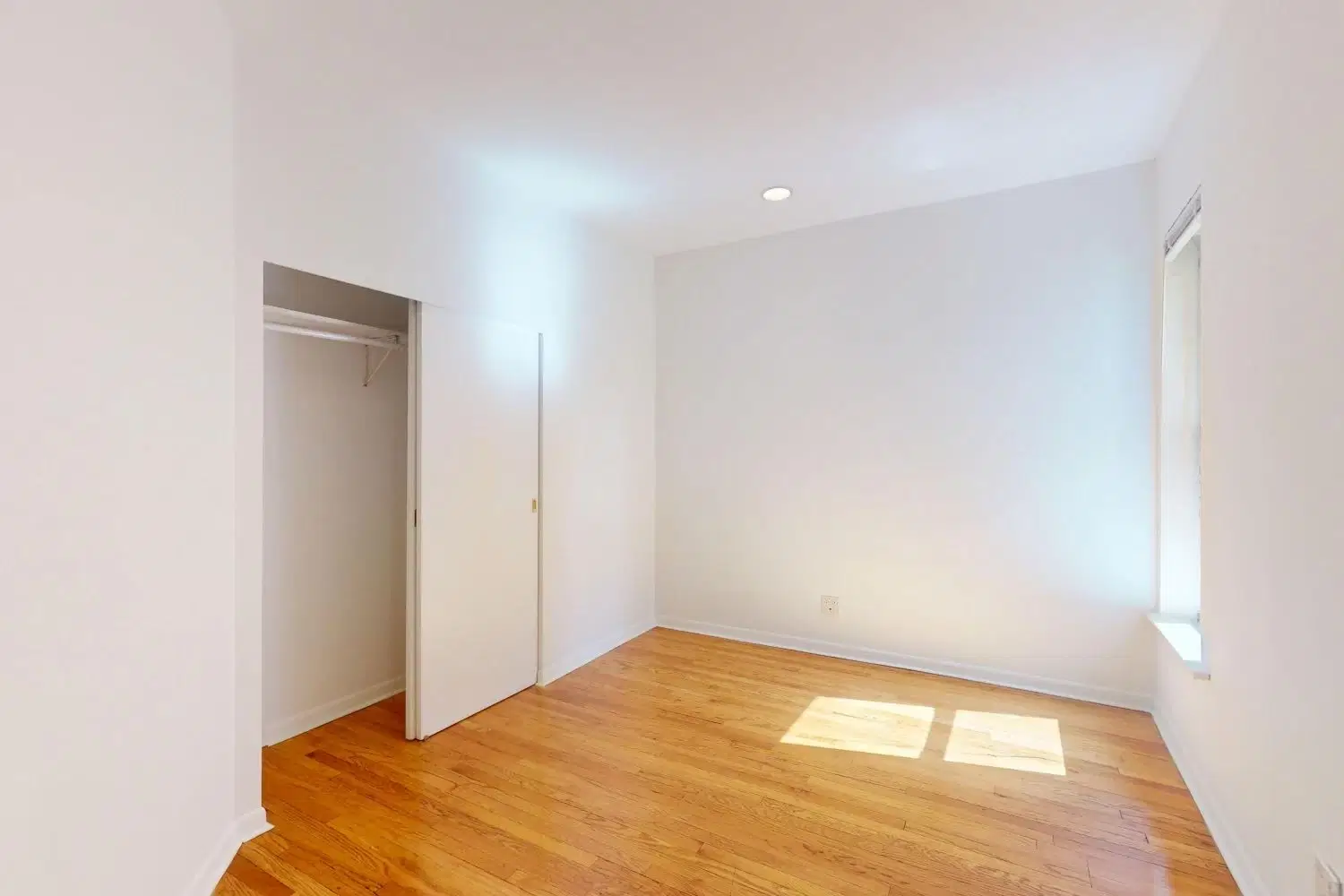 5532 S. Kimbark Avenue, Chicago – 3 Bed 1 Bath