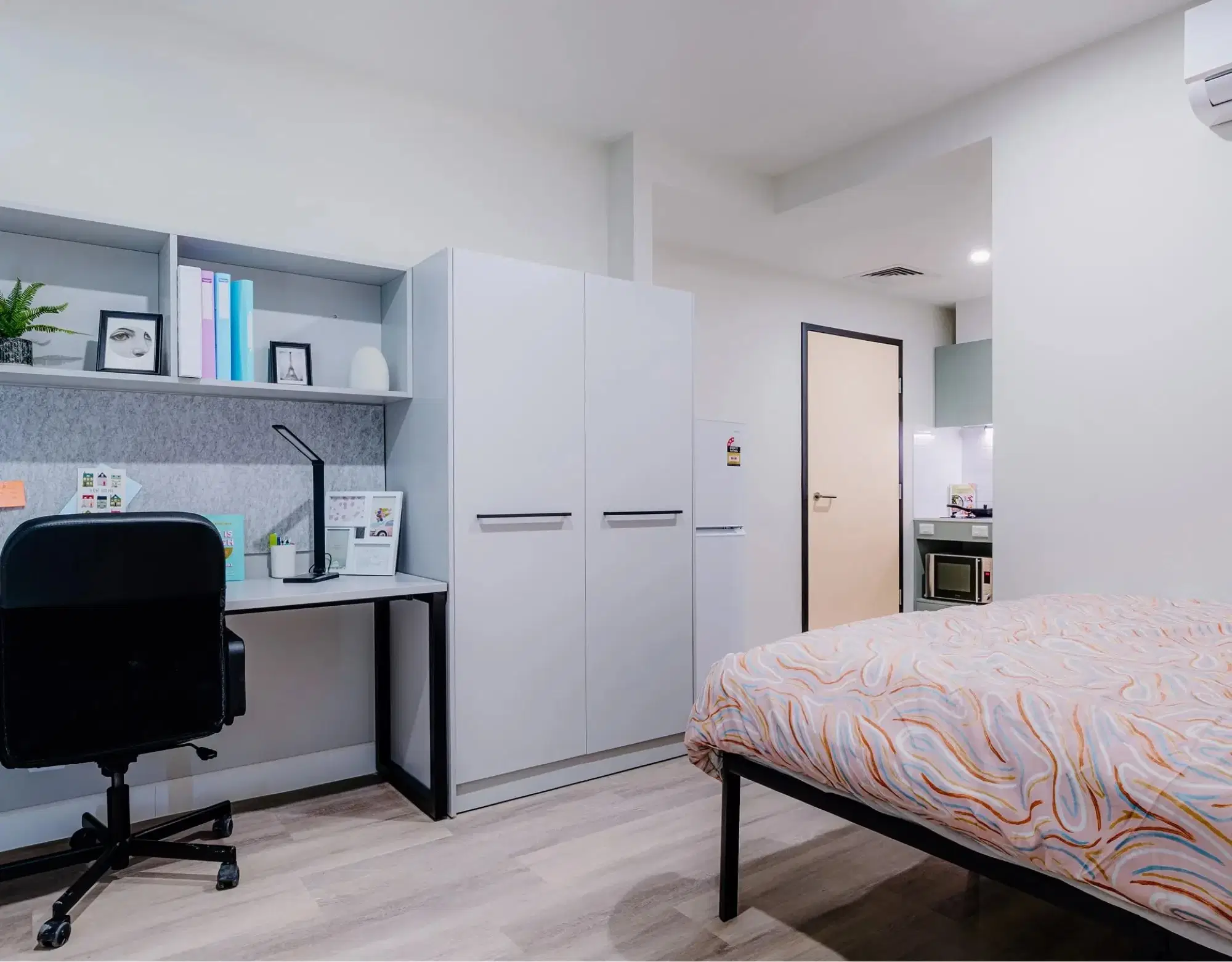 Accolade on Moore (Formerly Y Suites On Moore), Canberra – Private Studio Platinum