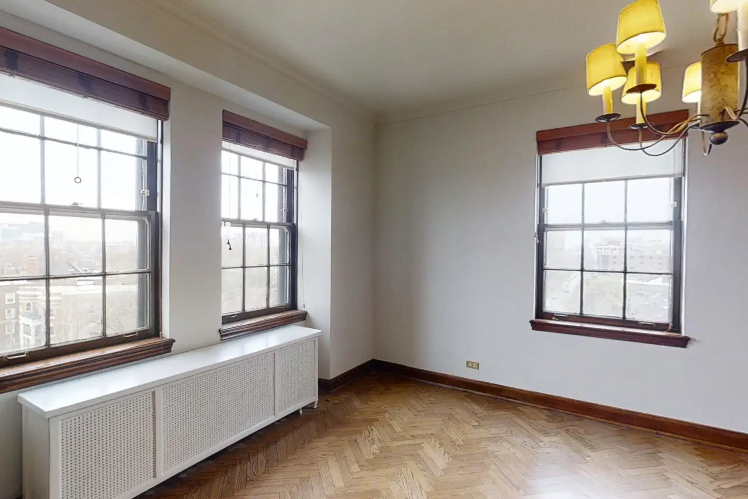 Cloisters, Chicago – 5 Bed 4 Bath