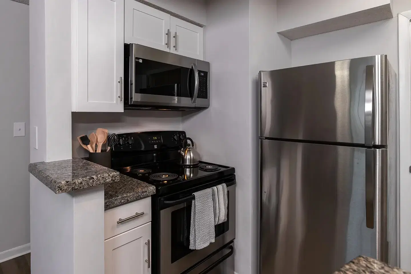 848 Mitchell, Arlington – Amenities