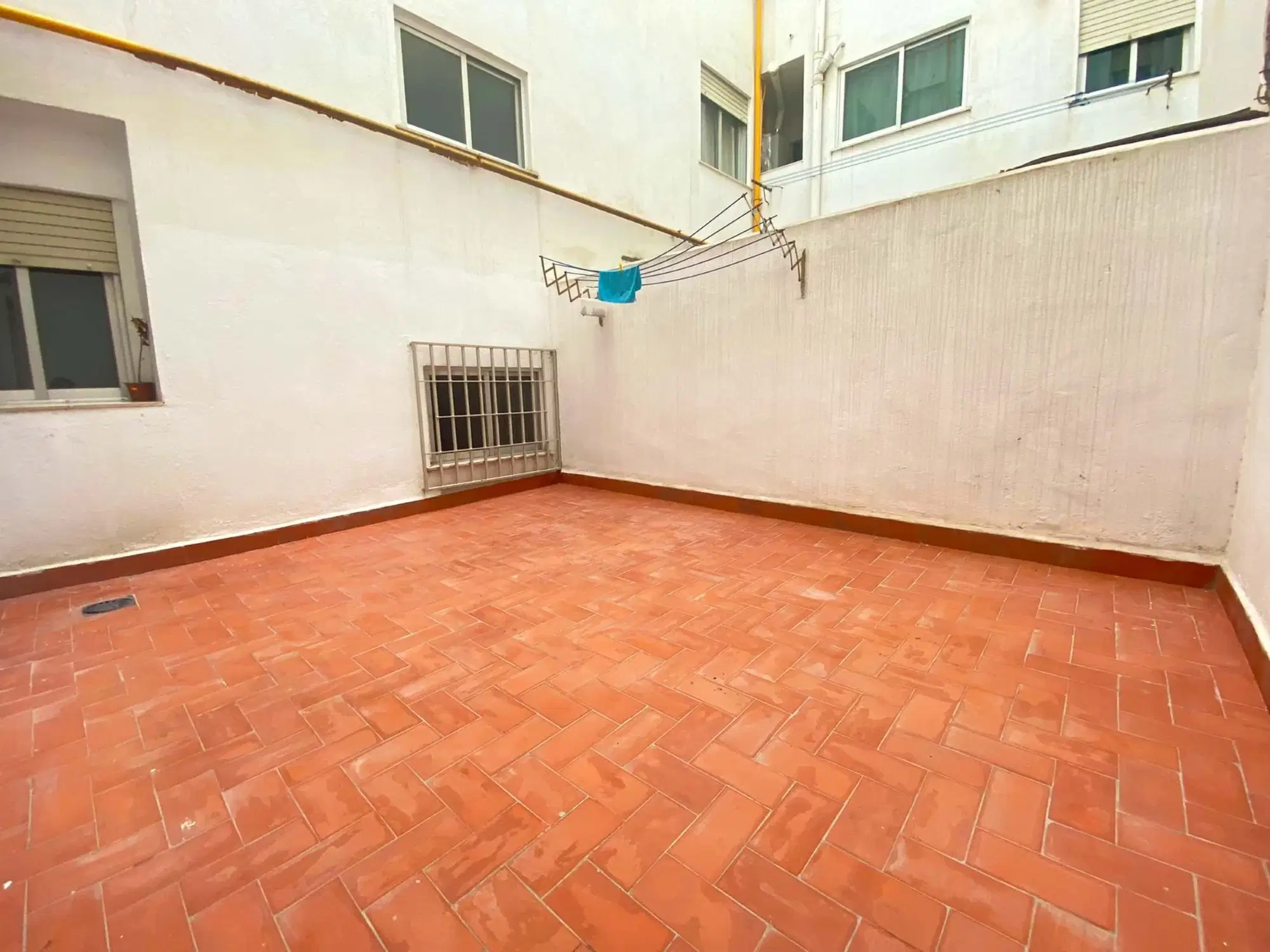 SPC 46009, Valencia – Exterior