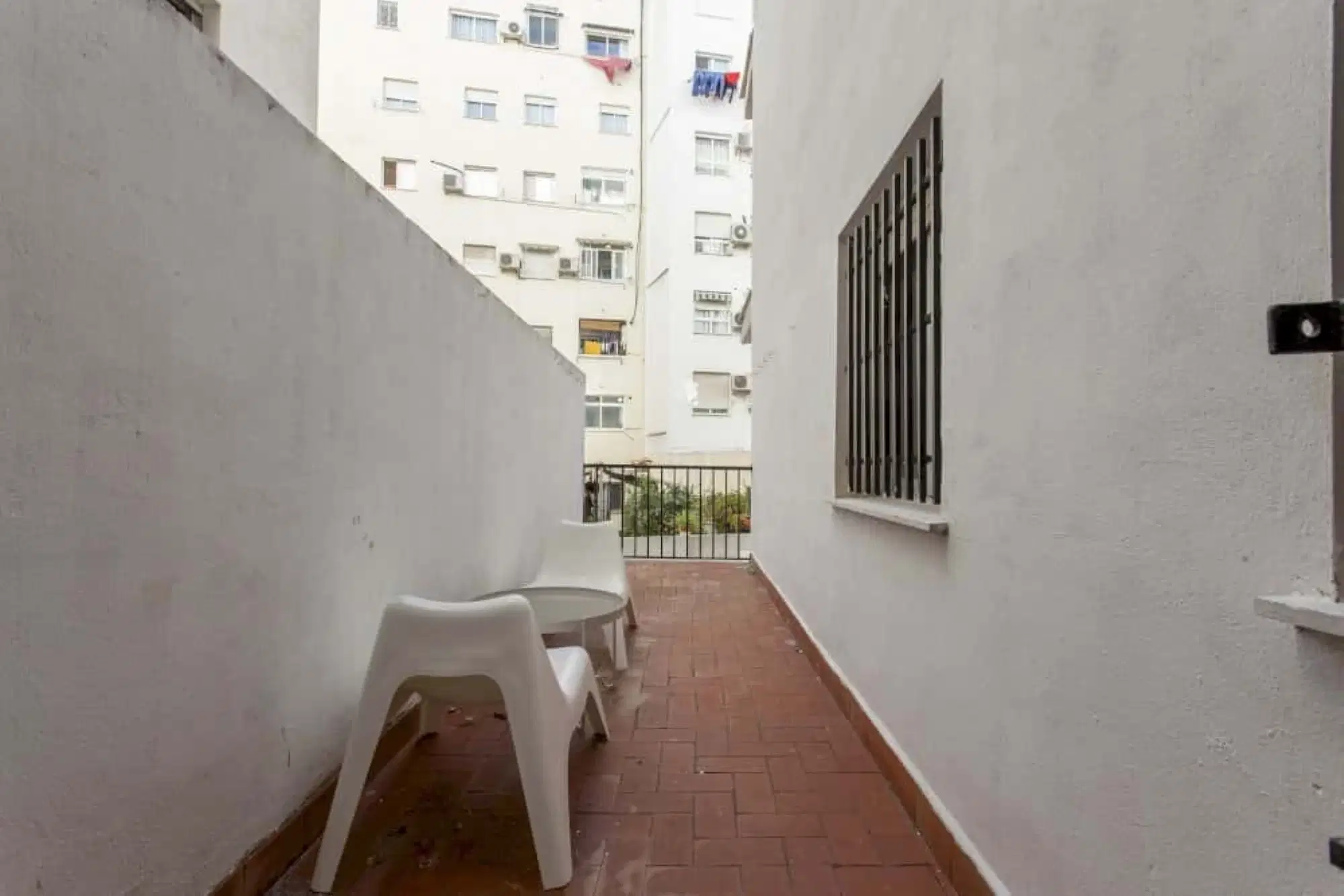 SPC 46009, Valencia – Exterior