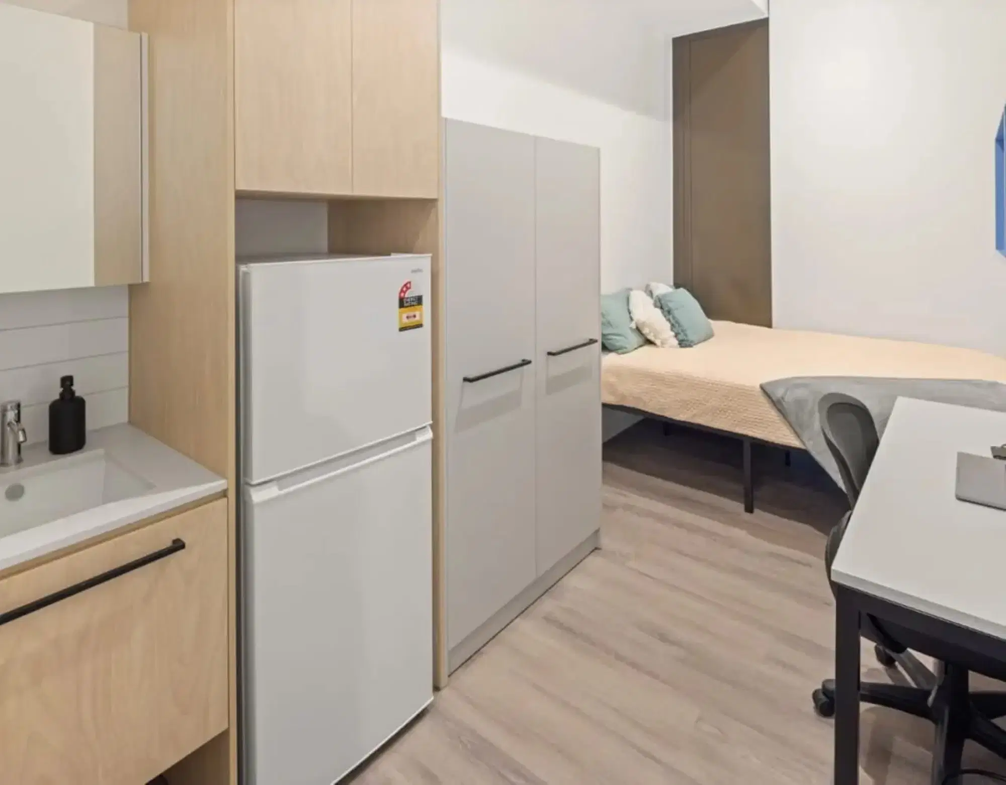 Accolade On Regent (Formerly Y Suites On Regent), Sydney – Cluster Ensuite Silver