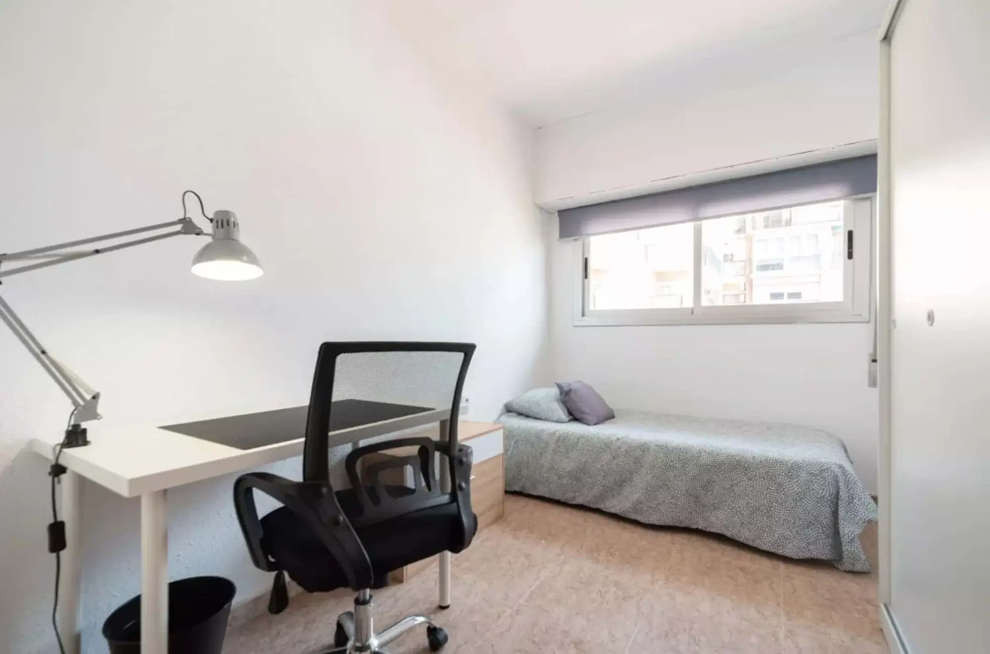 SPC 12002, Castelló de la Plana – #105852: Room in 6 Bedroom 1 Bathroom (Carrer D'herrero)