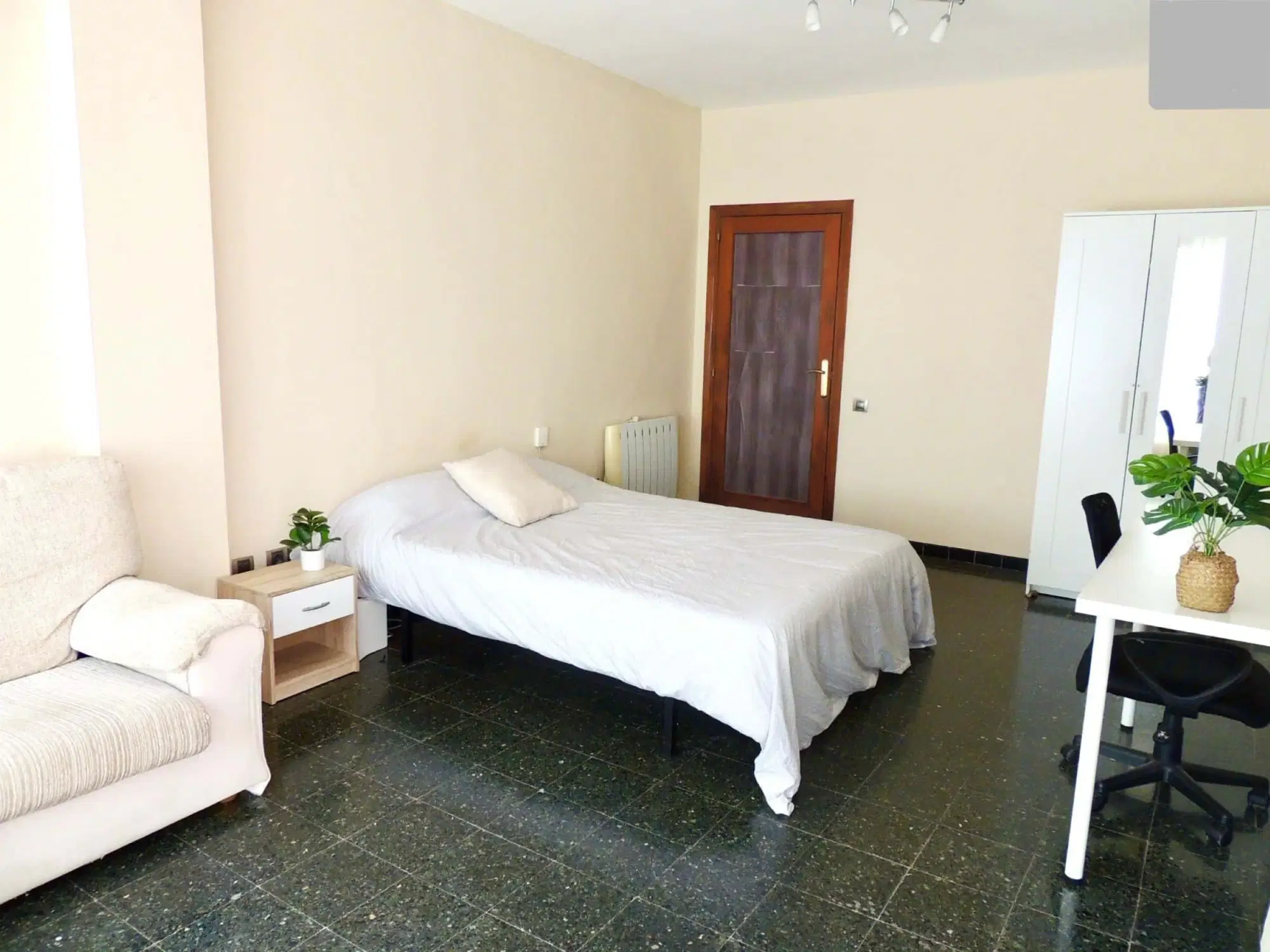 SPC 12002, Castelló de la Plana – #112128: Room in 4 Bedroom 2 Bathroom (Carrer D'asensi)