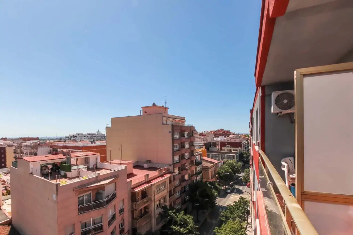 SPC 43204, Reus – Exterior