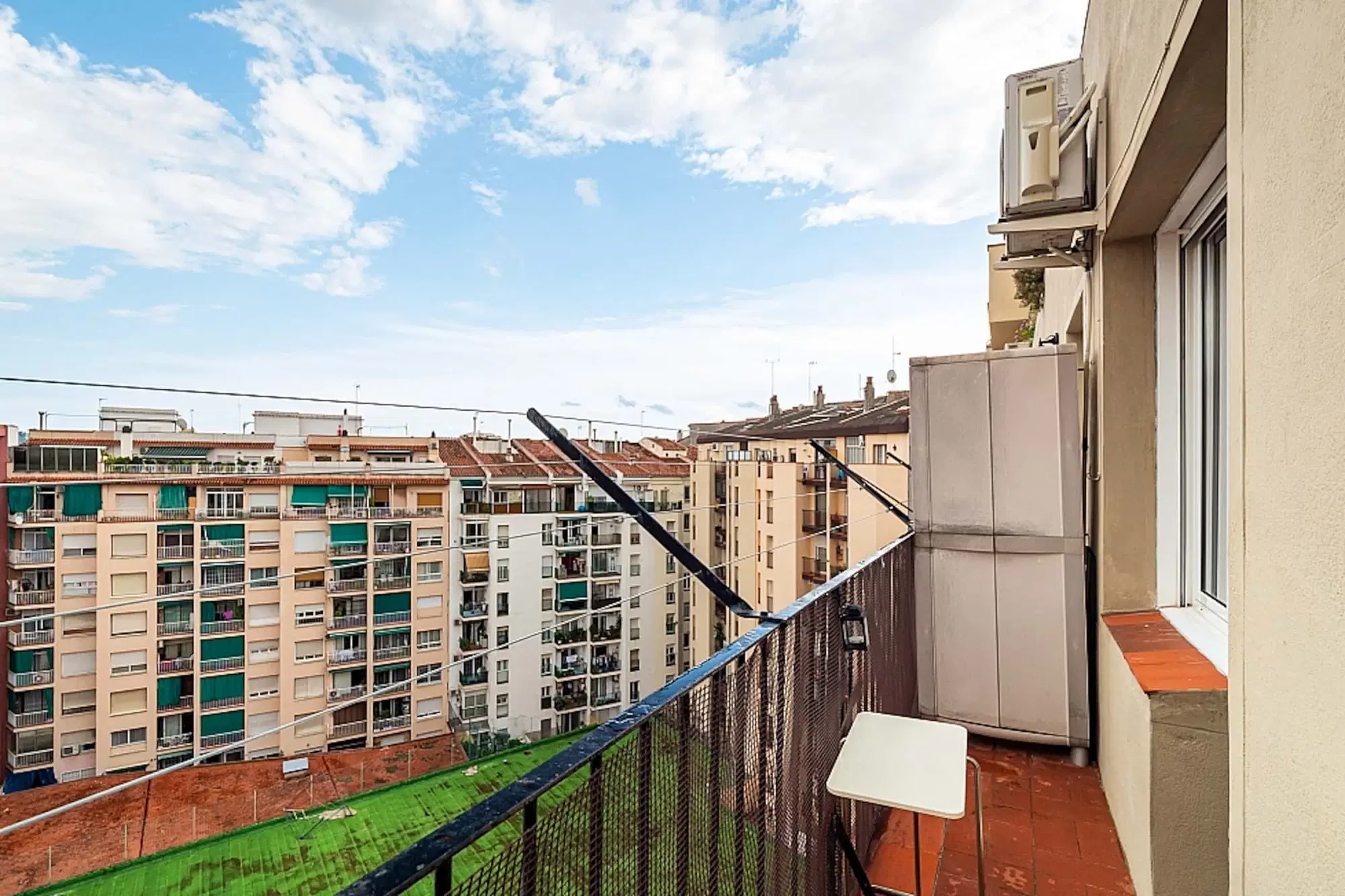 SPC 8027, Barcelona – Exterior