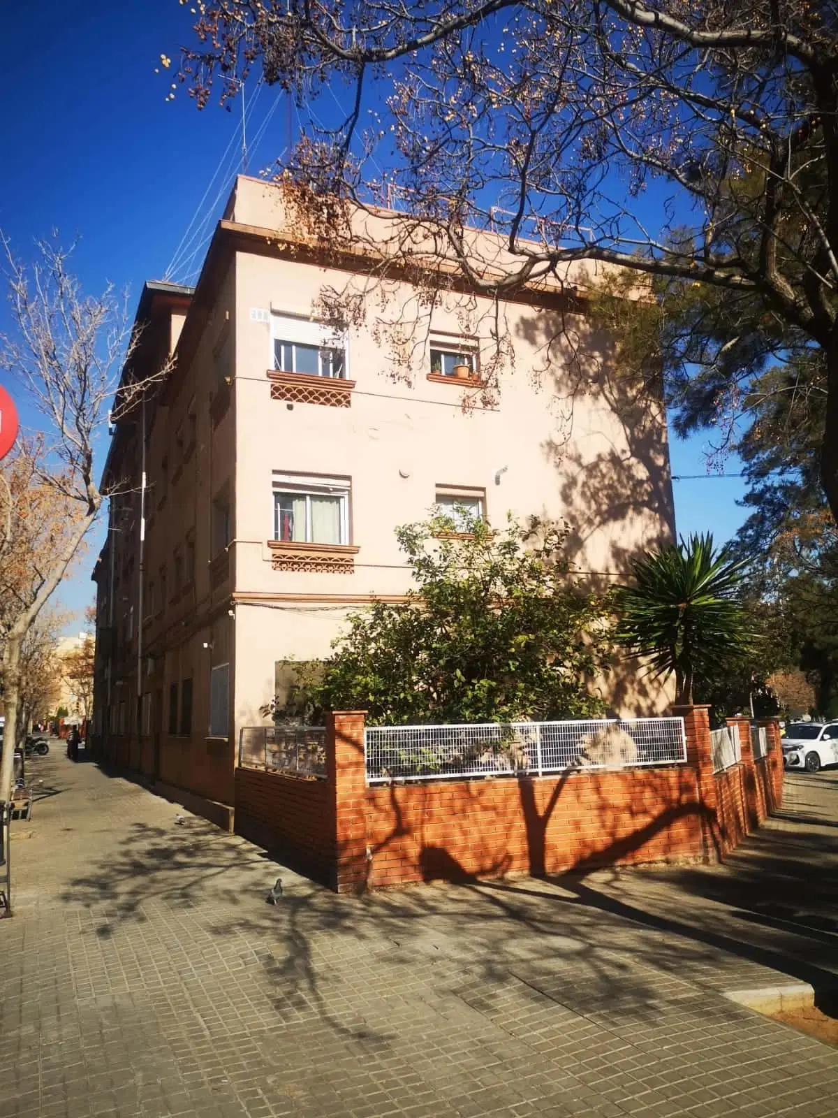 SPC 8027, Barcelona – Exterior