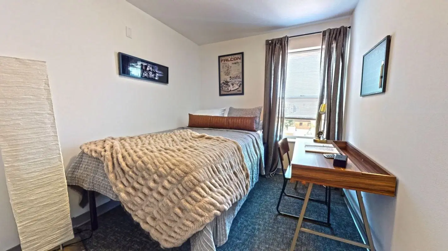 907 S Third St., Champaign – 2 Bed 1 Bath