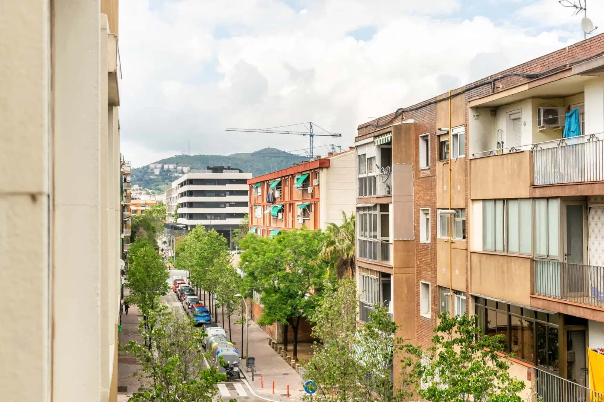 SPC 8030, Barcelona – Exterior