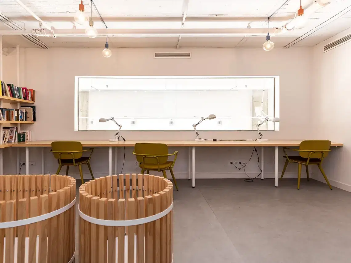 Yugo Garbi, Barcelona – Amenities
