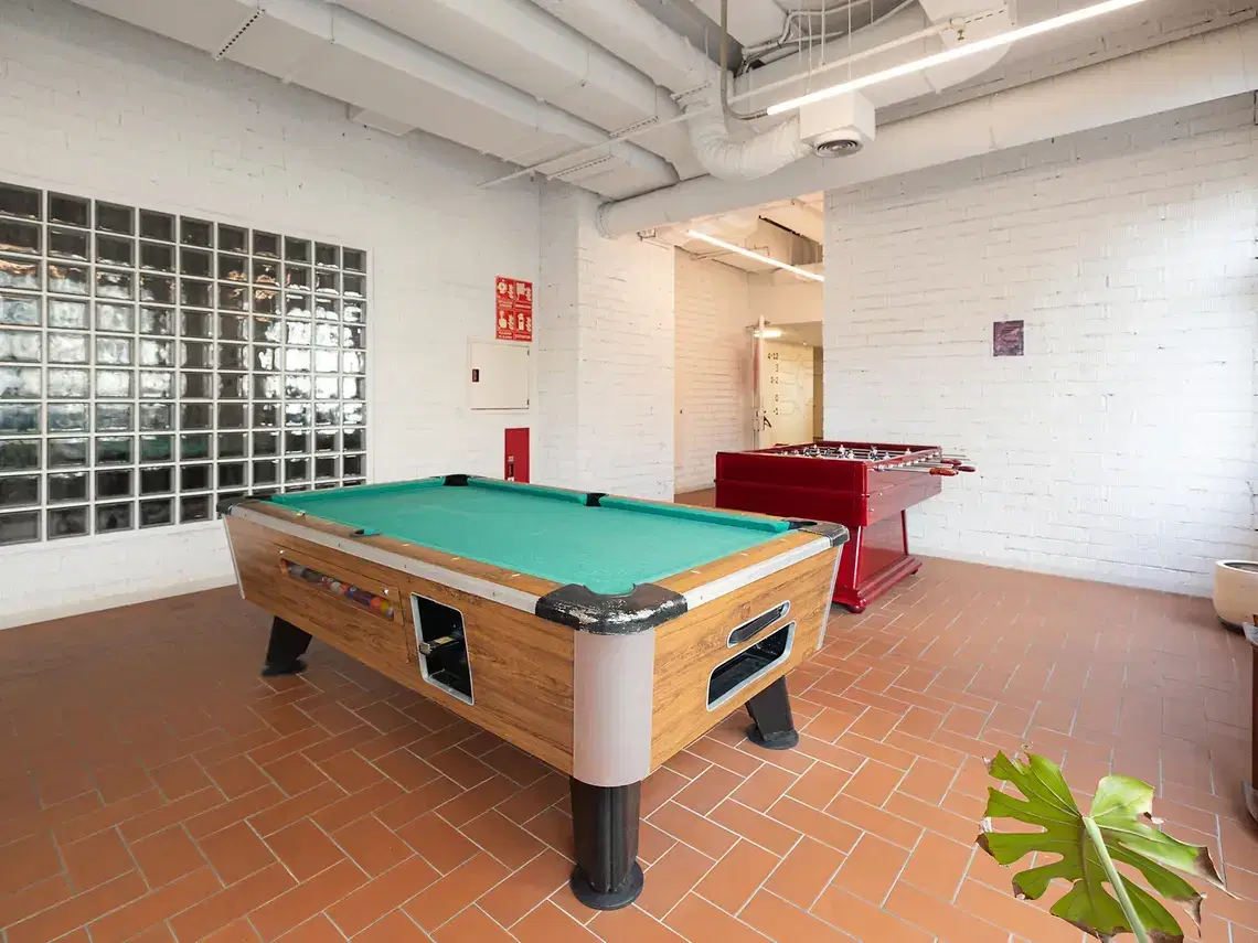 Yugo Aleu, Barcelona – Amenities