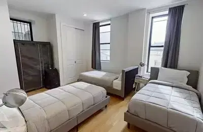 Bernard Brooklyn Home, Brooklyn – 3-people shared room