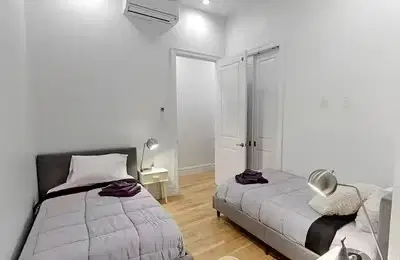 Bernard Brooklyn Home, Brooklyn – Twin shared room