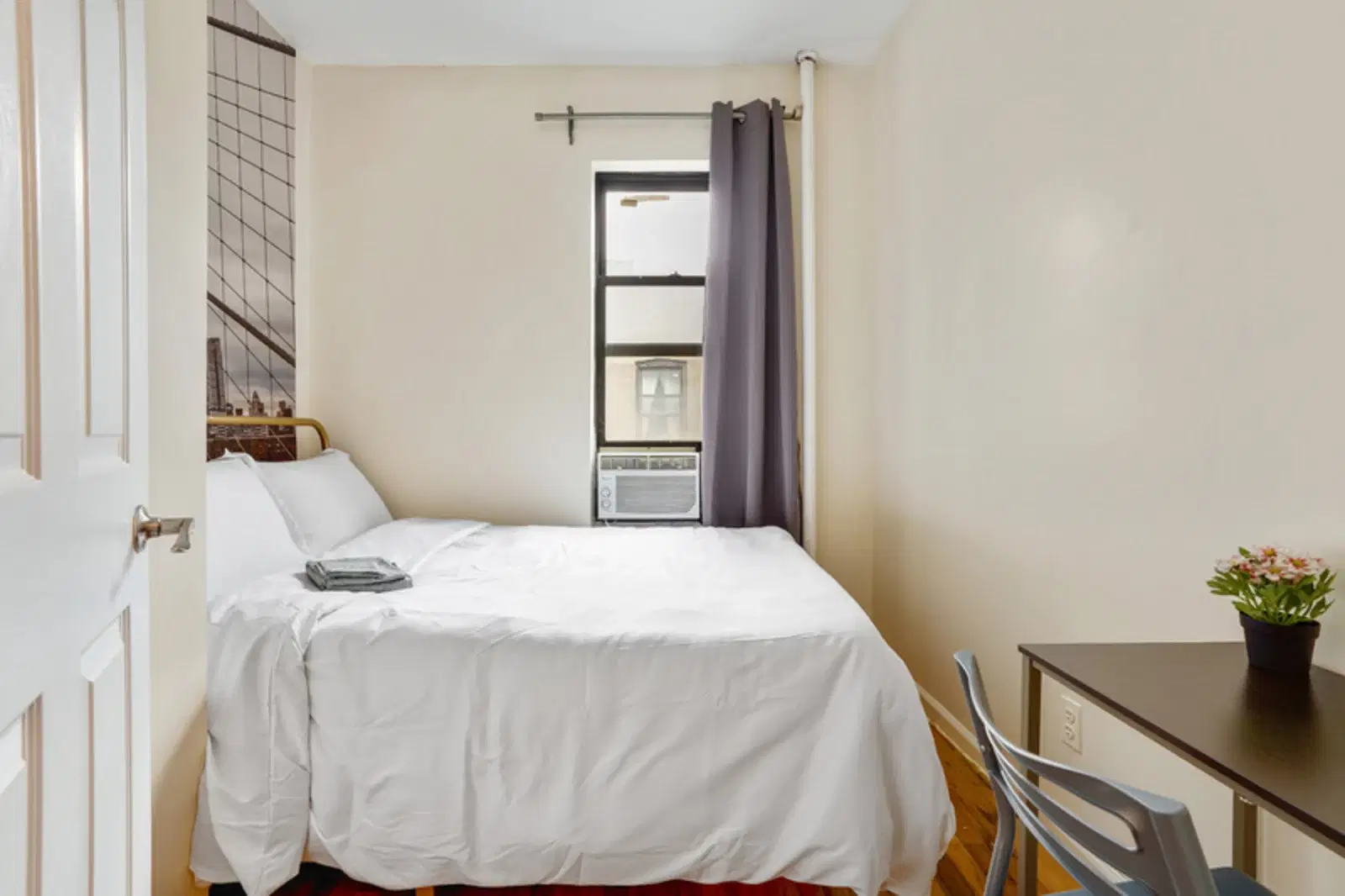 Manhattan Central Park Home - 1, New York – Private Room (Apt 61)