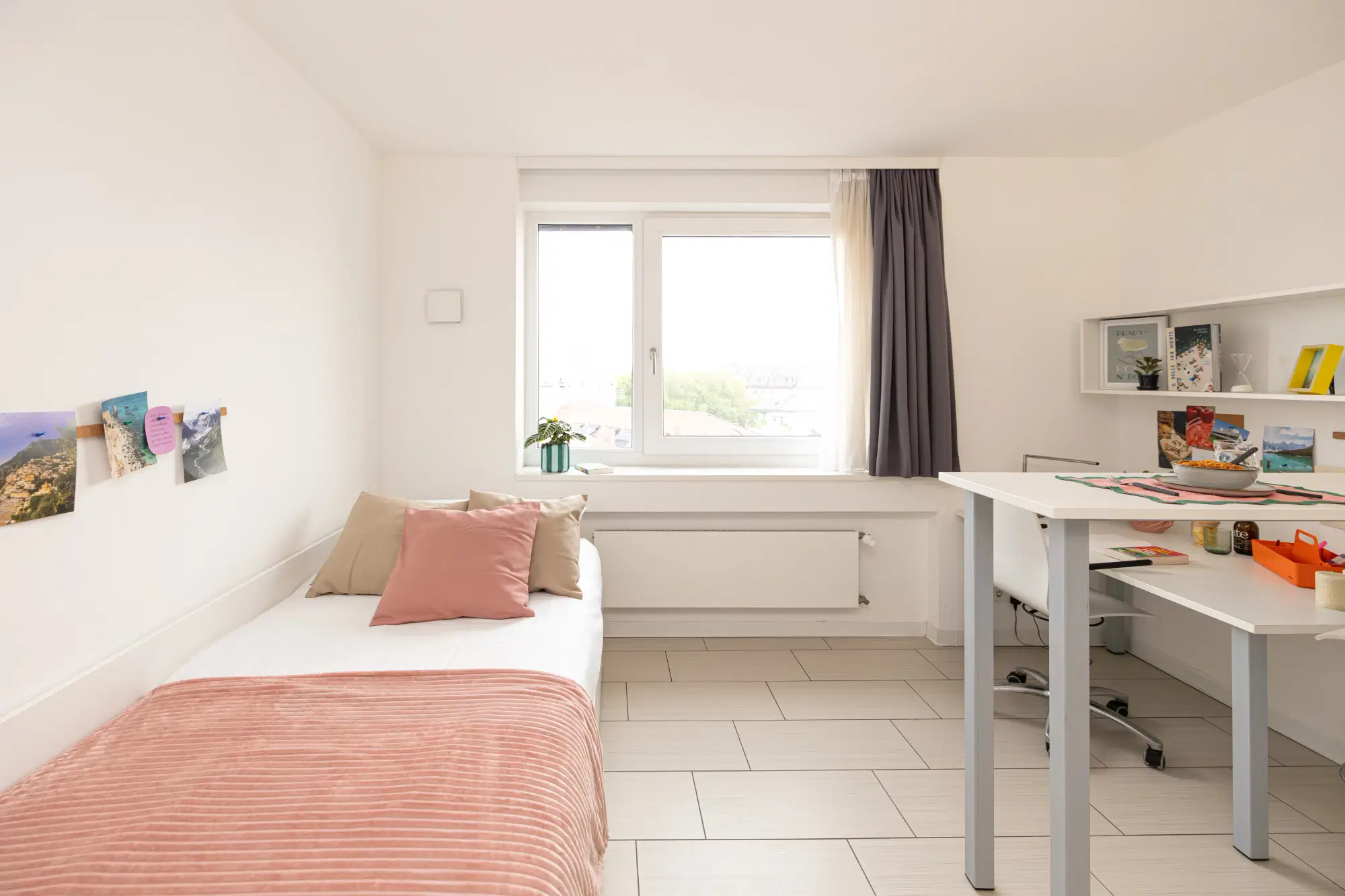 Yugo Alvarium, Frankfurt – Large Gold Studio (27 sqm)