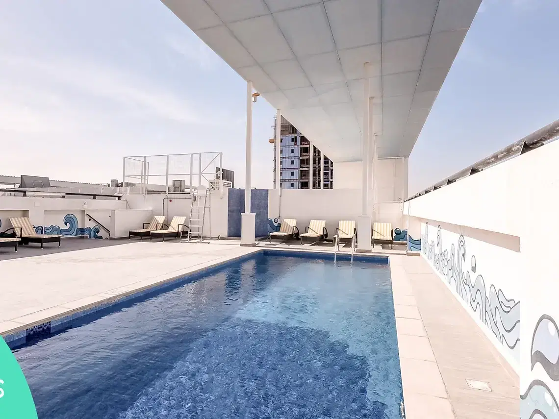 Yugo Dubailand, Dubai – Exterior