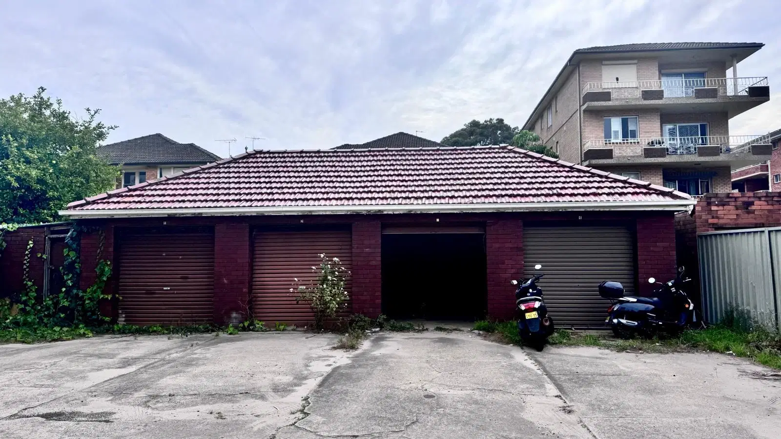 Room in a 4 Bedroom Apartment, The Grand Parade, Sutherland, Australia NSA 2232 – Exterior