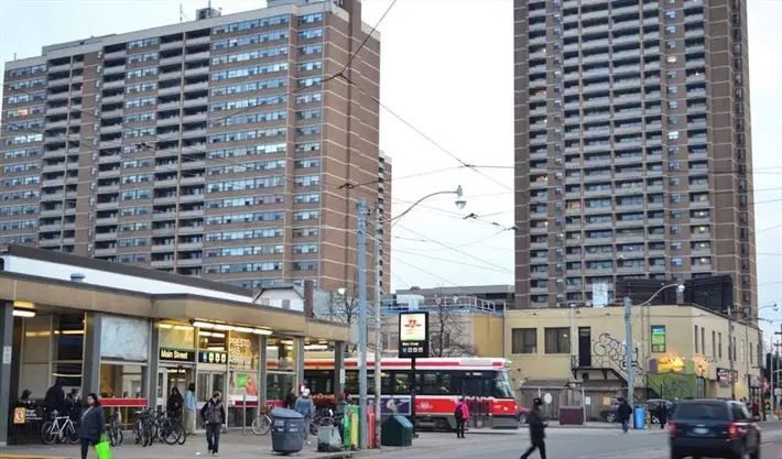 Main Street & Danforth, Toronto – Exterior