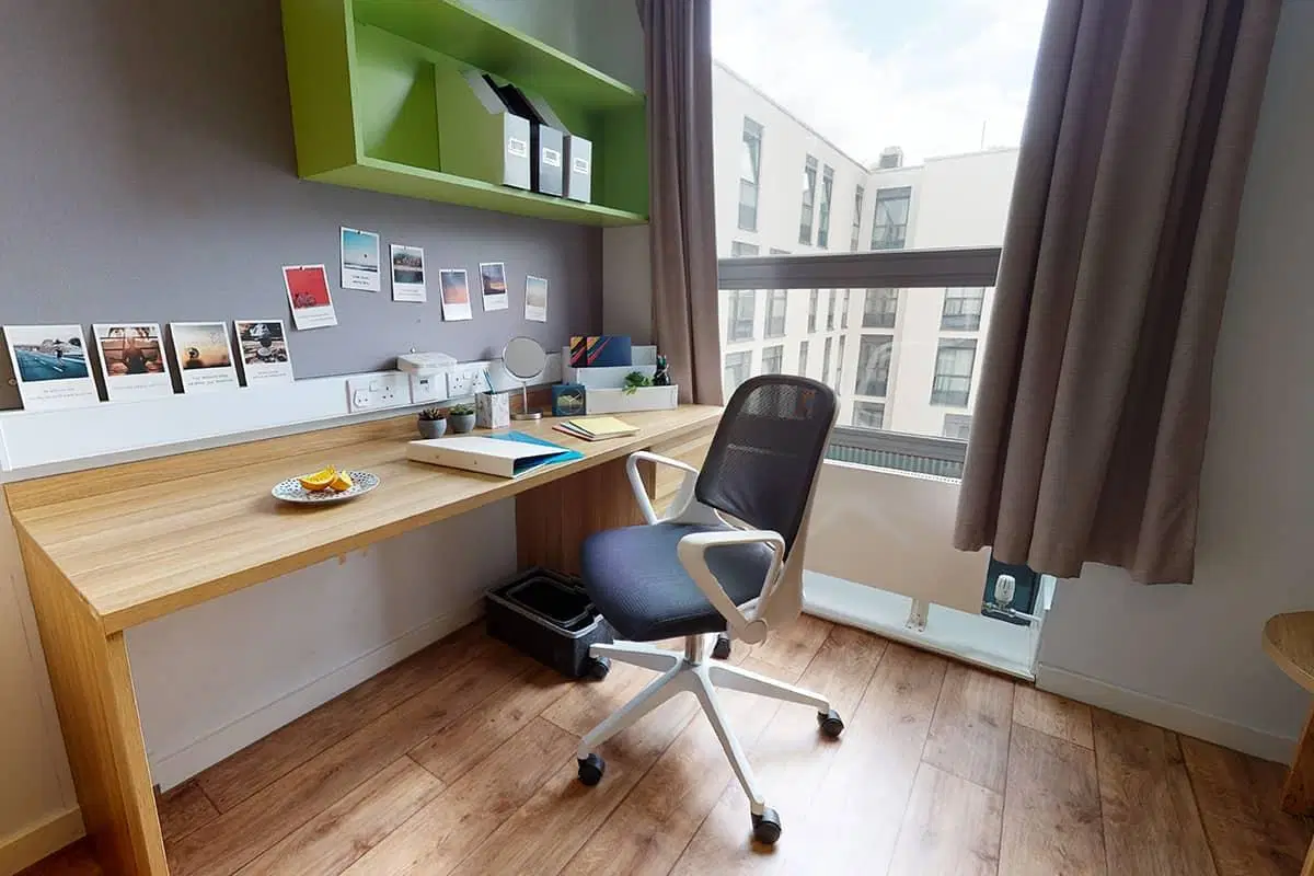 GoBritanya Sterling Court, London – Amenities