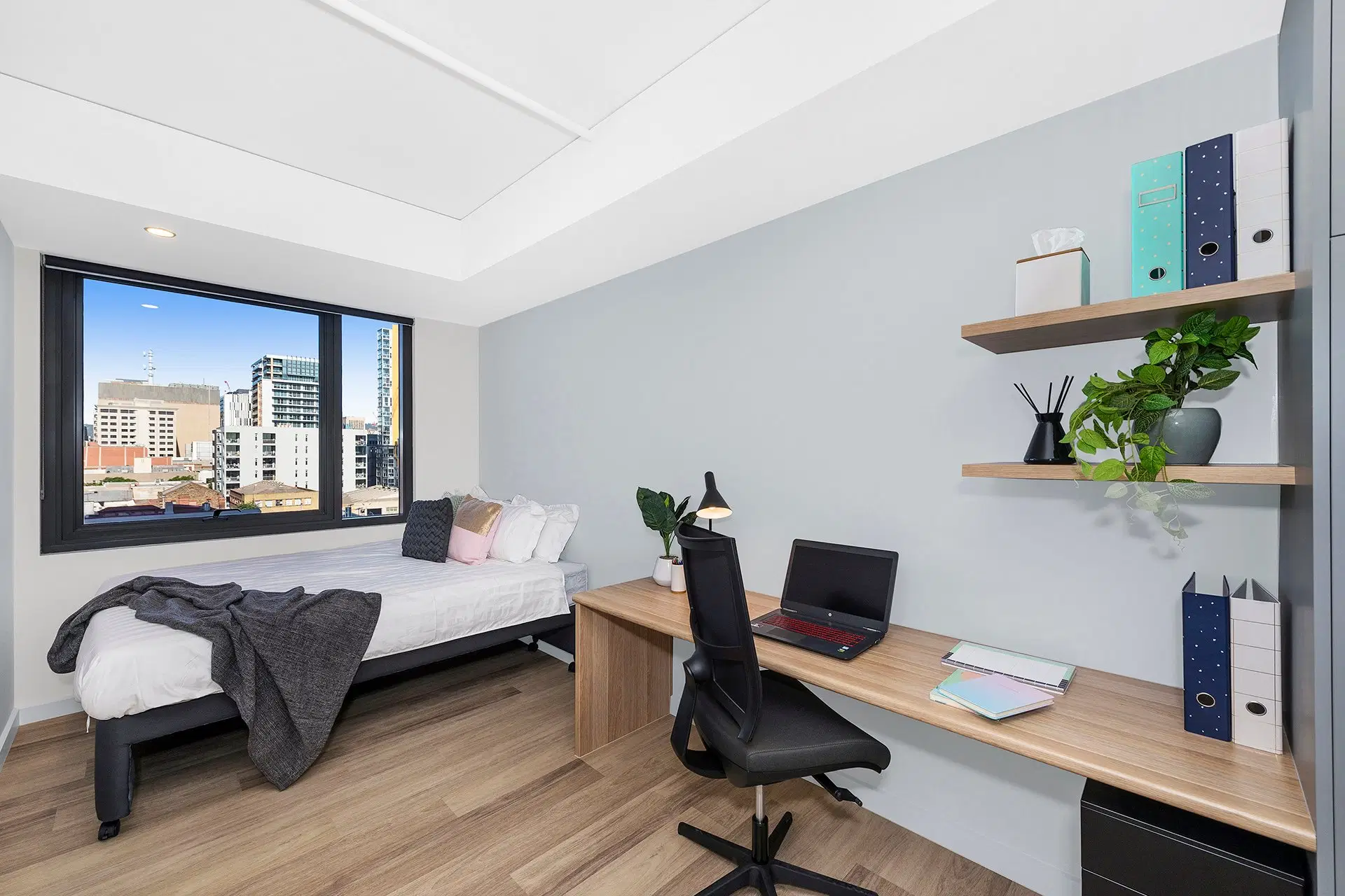 Scape Waymouth, Adelaide – 6 Bedroom Ensuite, King Single Bed
