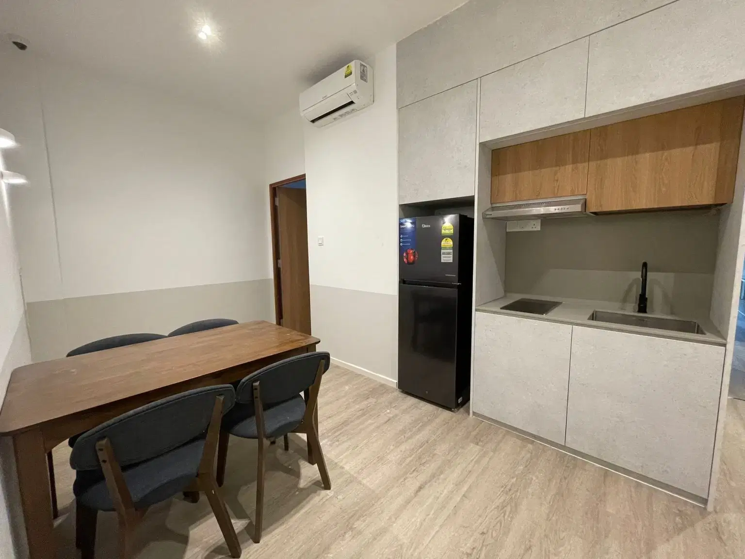 257 Outram, Outram – Kitchen