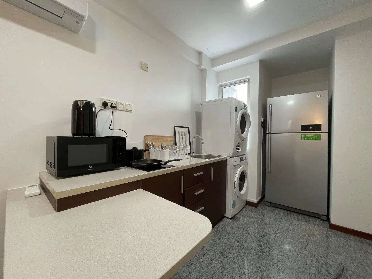 60 Wilkie, Rochor – Kitchen