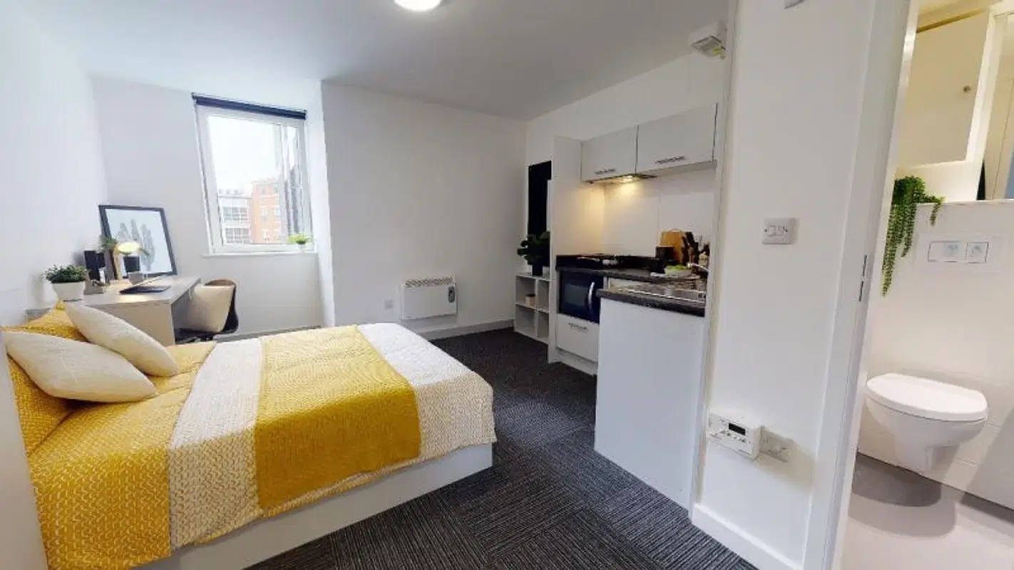 iQ Newland House, Nottingham – Silver Studio Plus