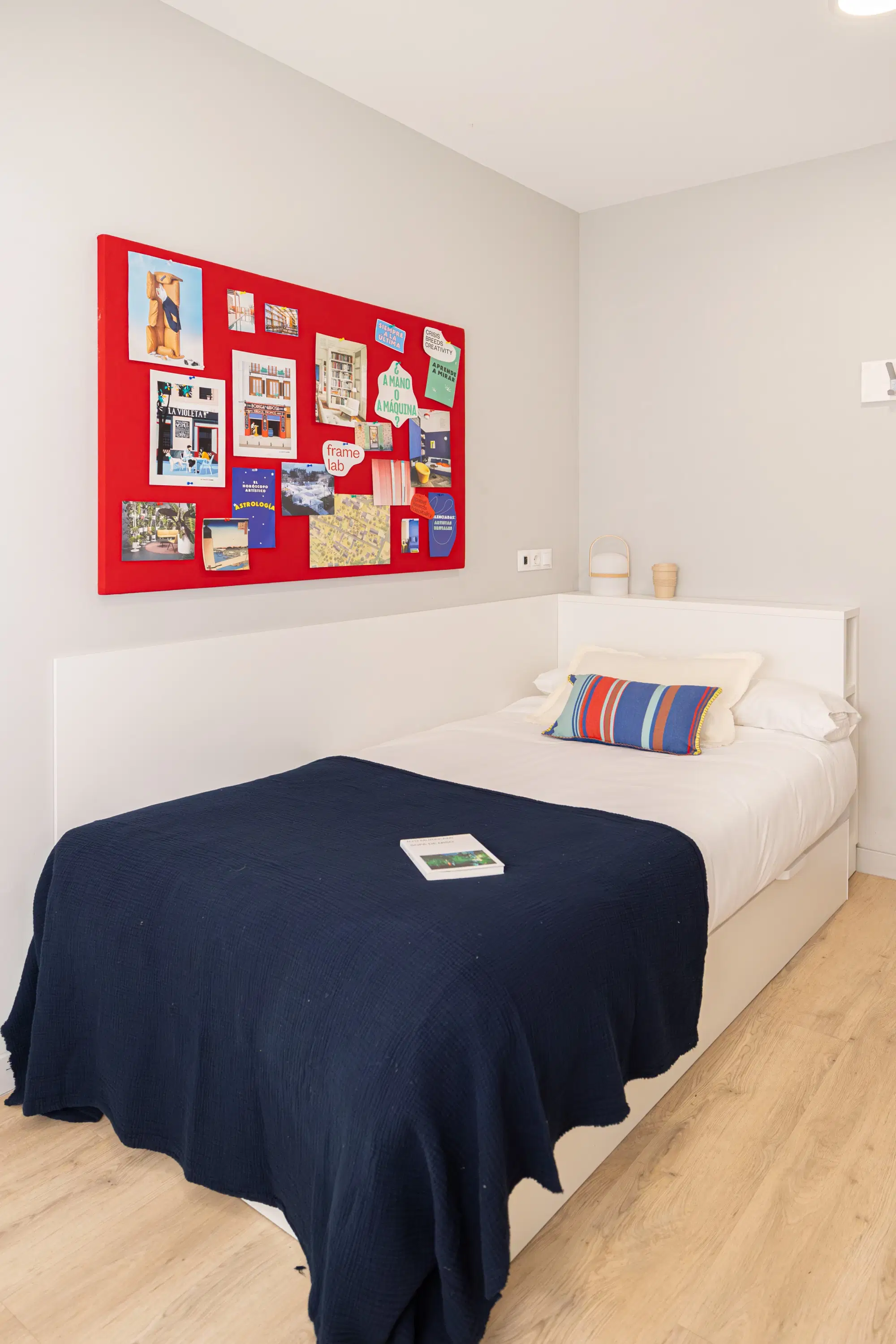 Yugo Emilia Pardo Bazán, Madrid – Superior Individual with Shared Bathroom