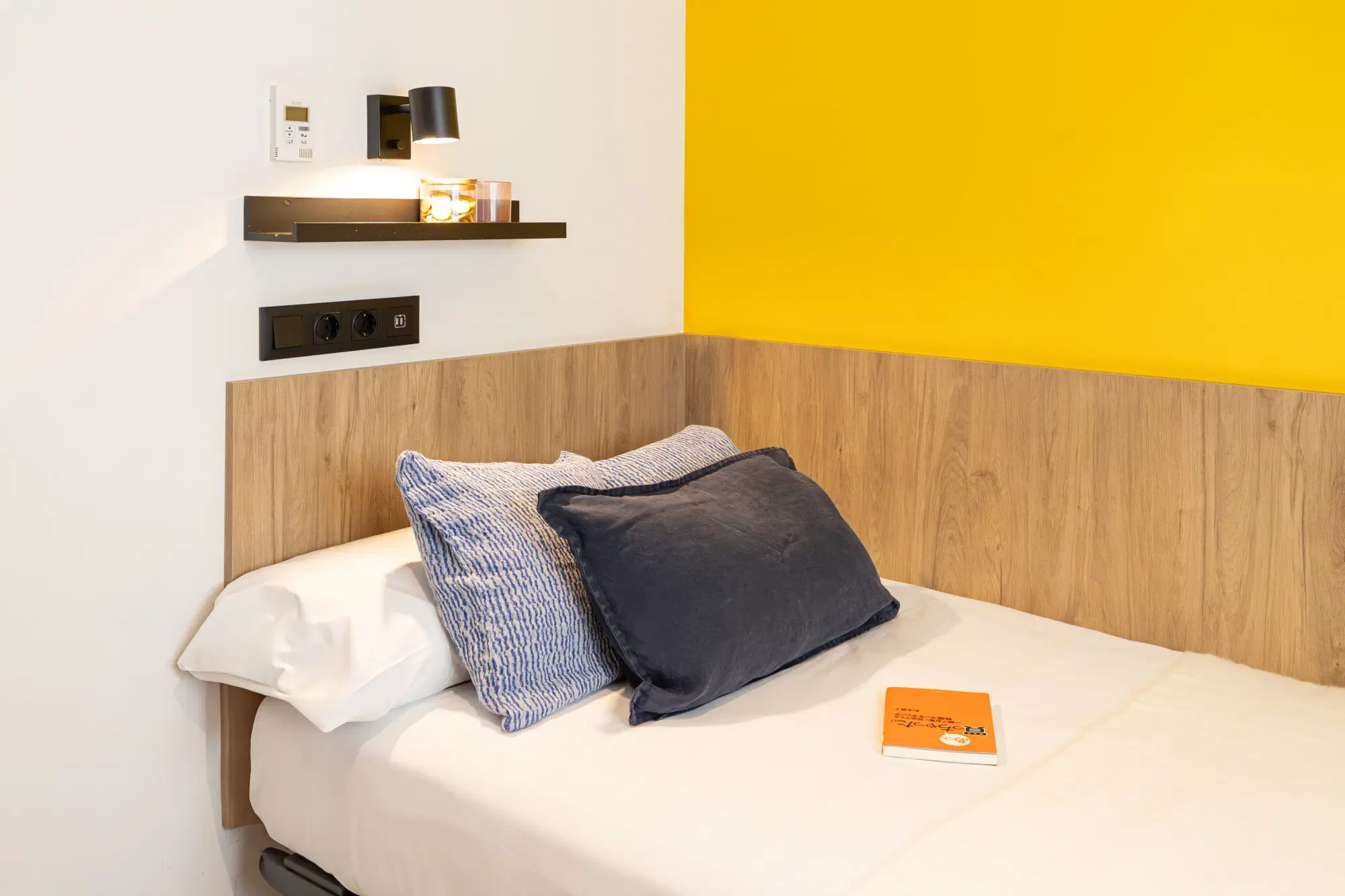 Yugo Bermejales, Sevilla – Individual Con Cocina (14 Sqm)