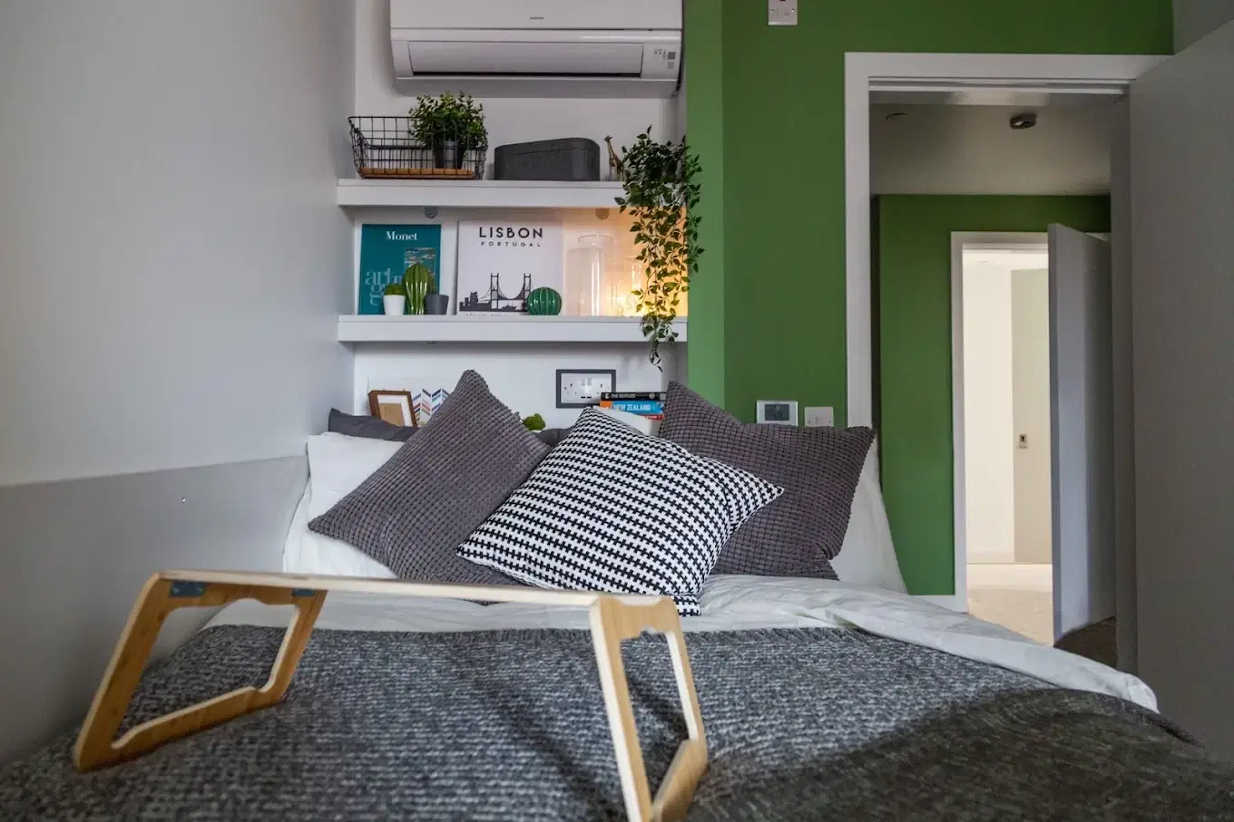 123 York Street, Belfast – Bedroom