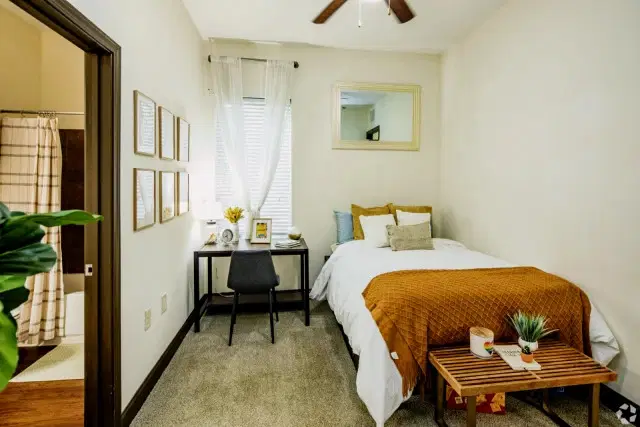 Venue At North Campus, Tampa – 2 Bed 2 Bath
