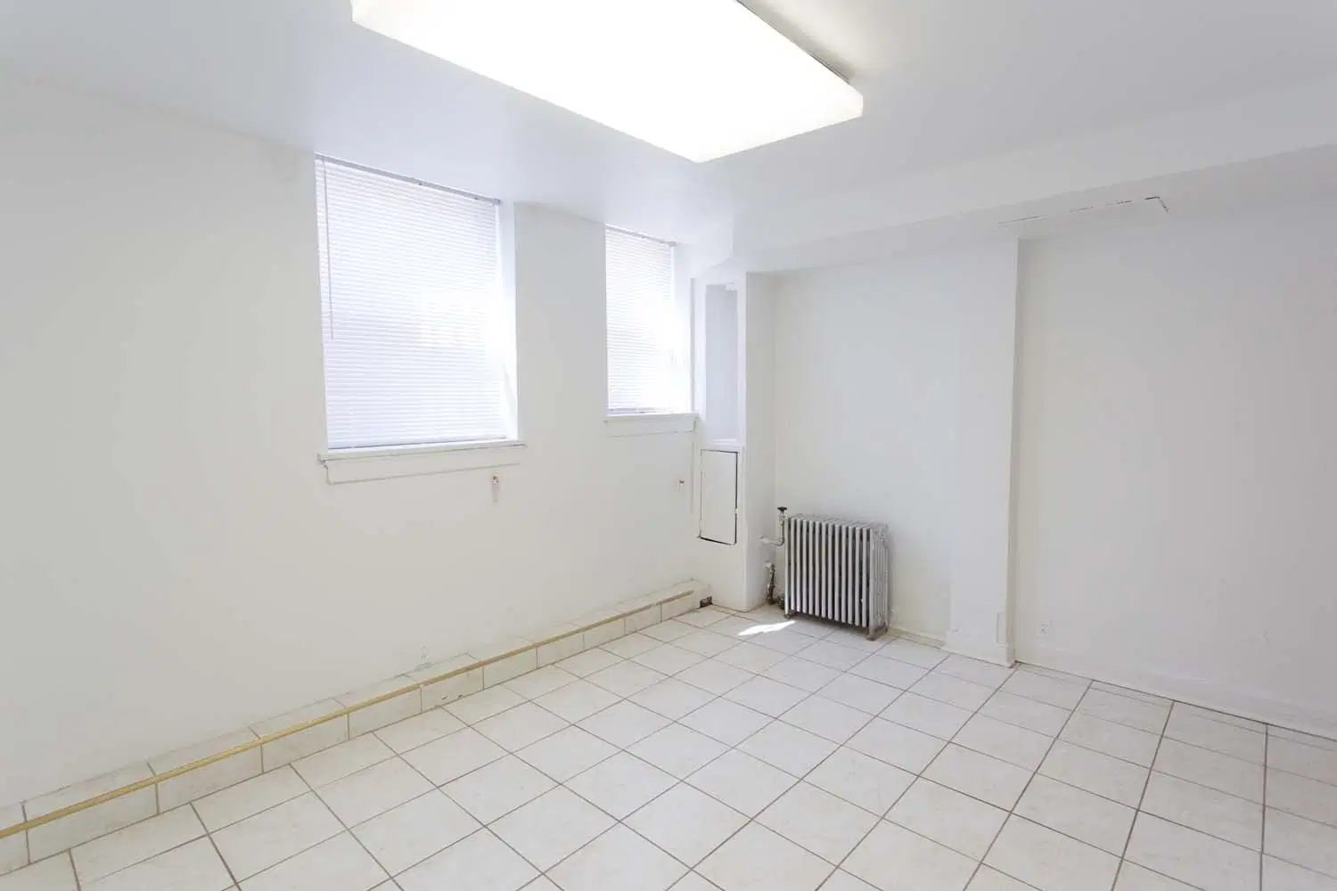 5120 S. Hyde Park Boulevard, Chicago – 2 Bedroom - 1 Bathroom