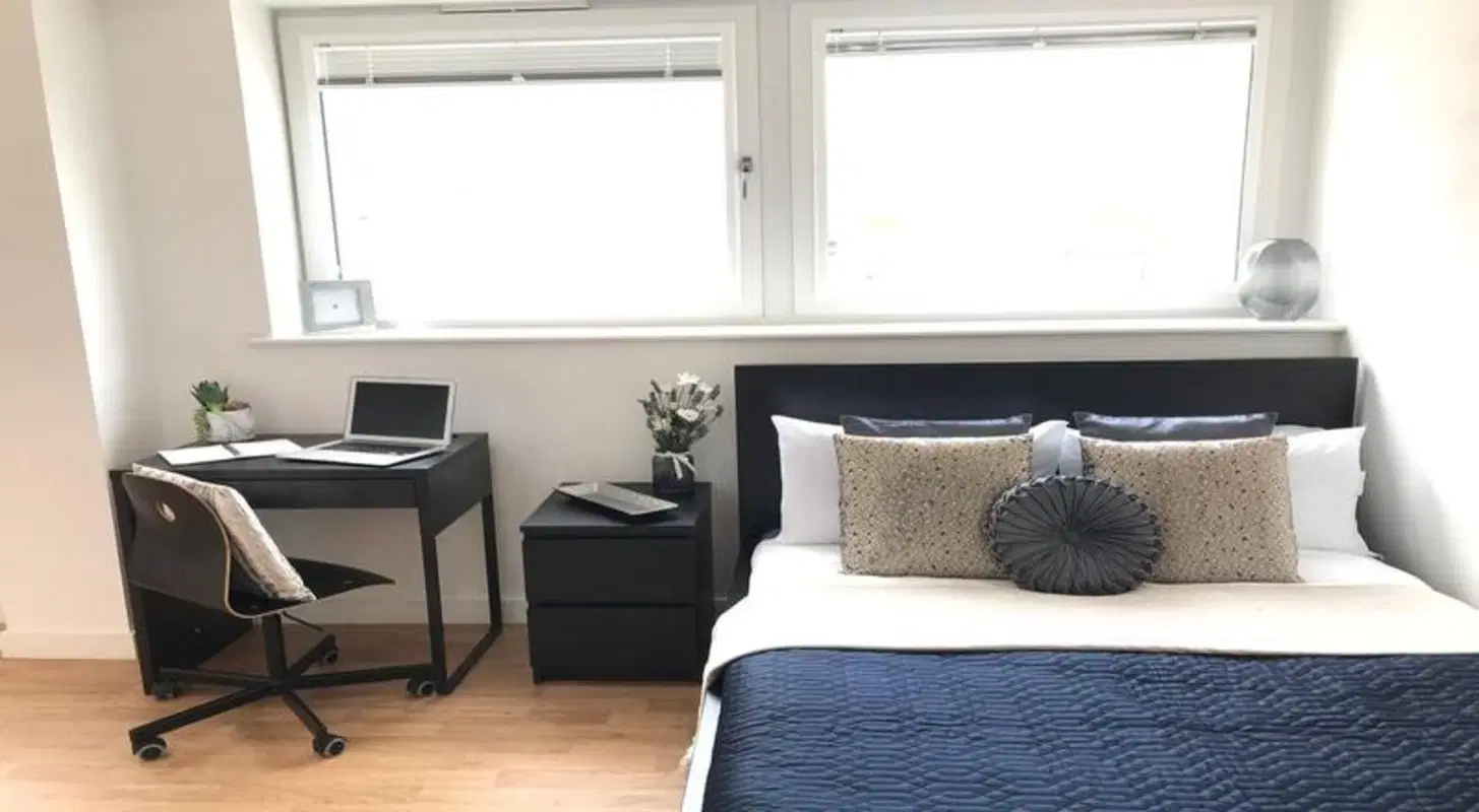 Keele House, Newcastle Under Lyme – Top Floor Deluxe Studio