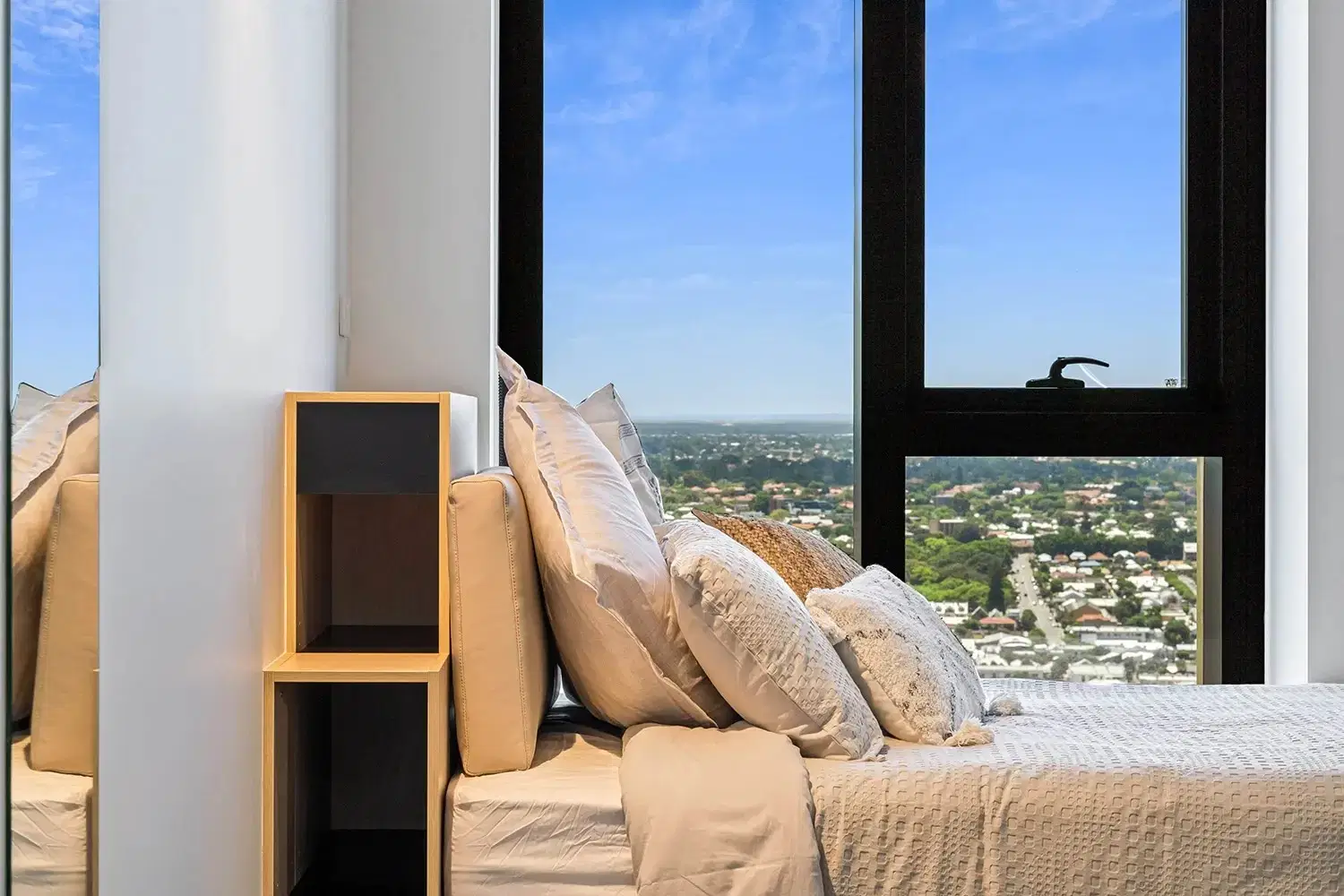 The Switch Perth City Central, Perth – Panoramic Double Studio