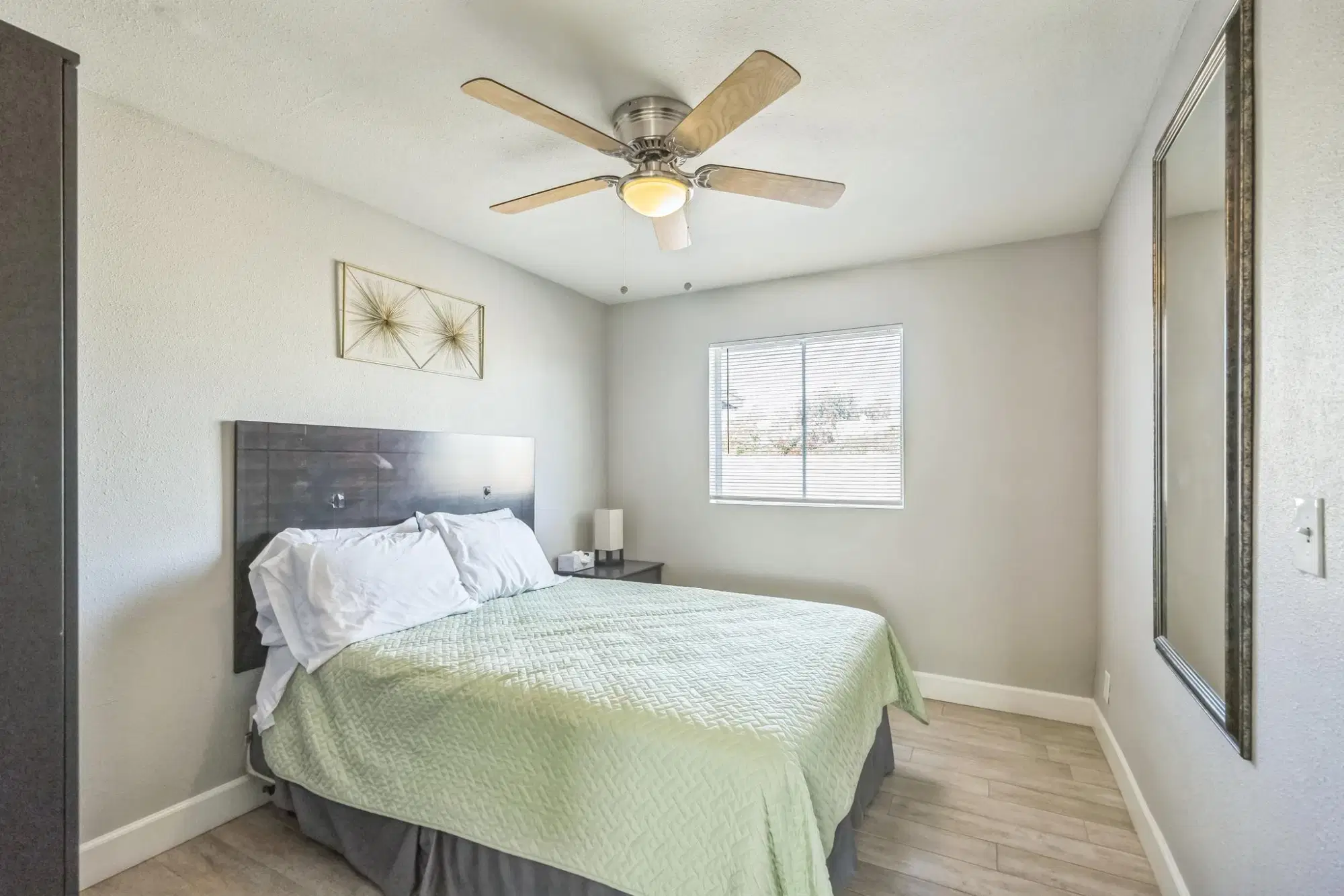 PDP 85051, Phoenix – #35942: Room in 8 Bed 2 Bath