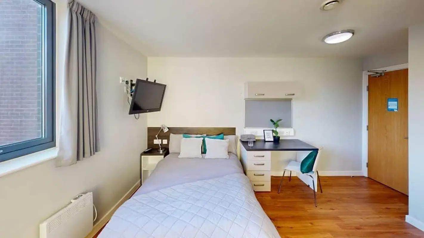 Newbank House, Sheffield – Deluxe Studio