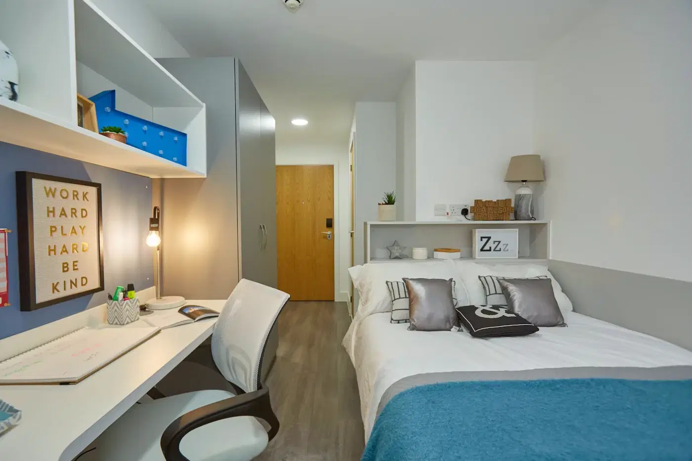 Merchant Apartments, Glasgow – Ensuite Silver