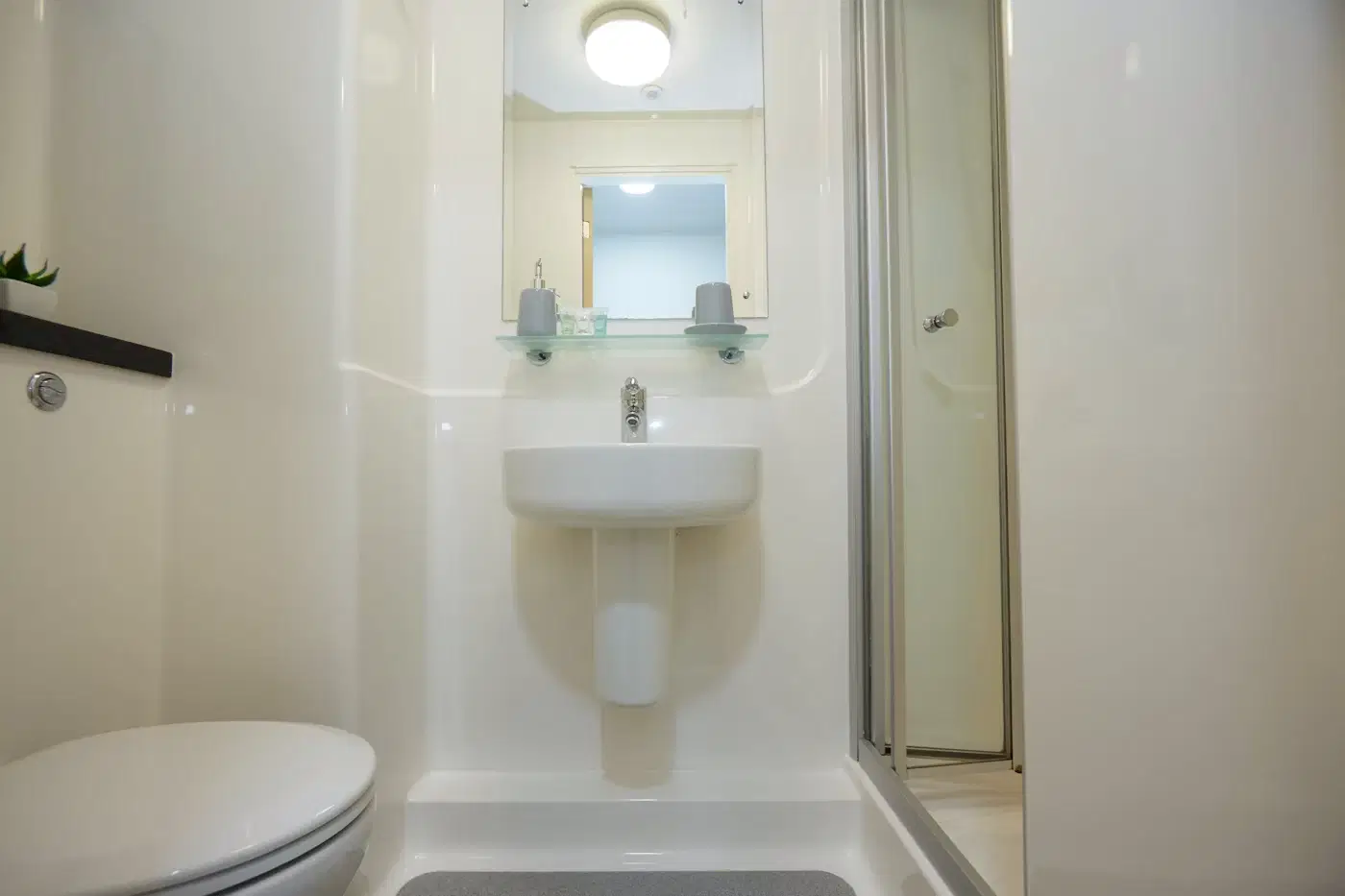 Merchant Apartments, Glasgow – Studio Bronze