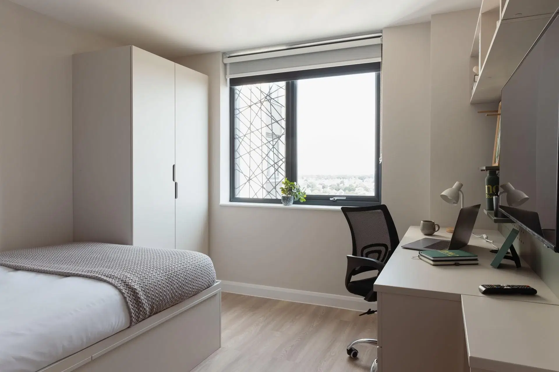 Skyline, Bournemouth – Platinum Studio (High Floors)