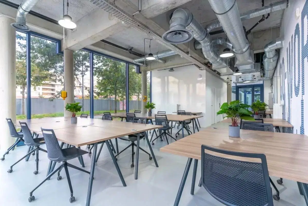 Hacker Residence, Palaiseau – Common Area