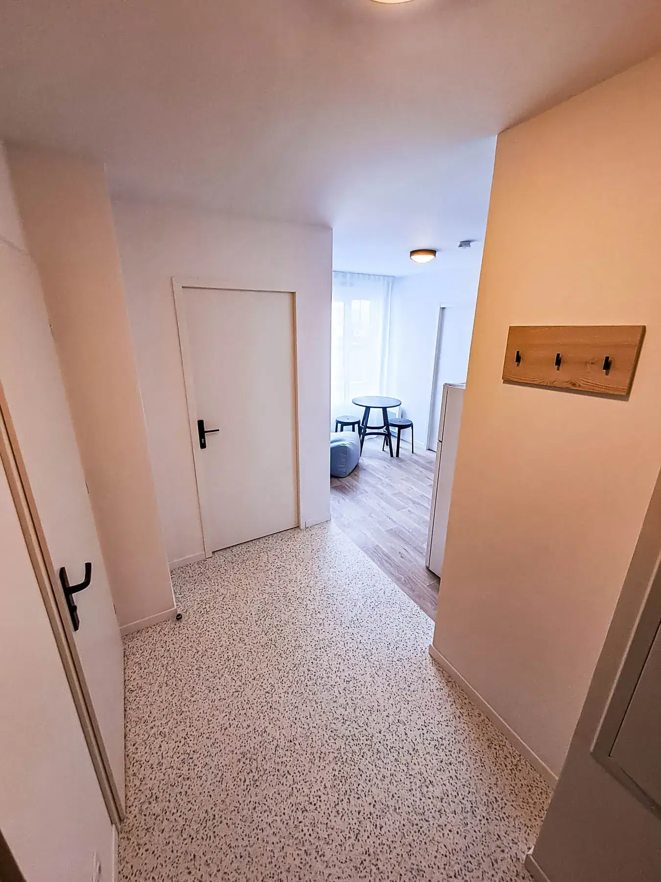 Valhalla Residence, Rouen – Private Room in A Shared Apartment